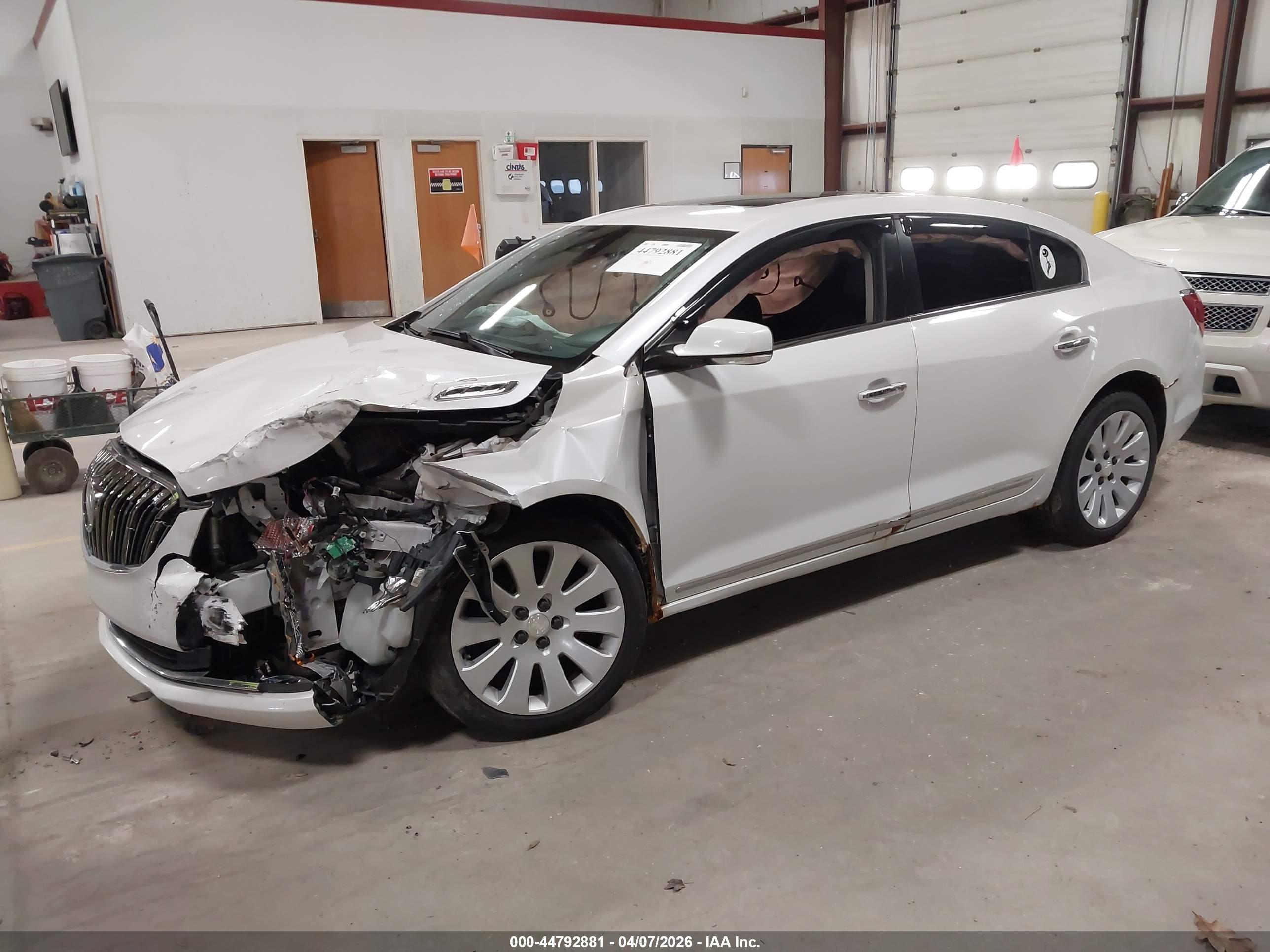 BUICK LACROSSE image 2