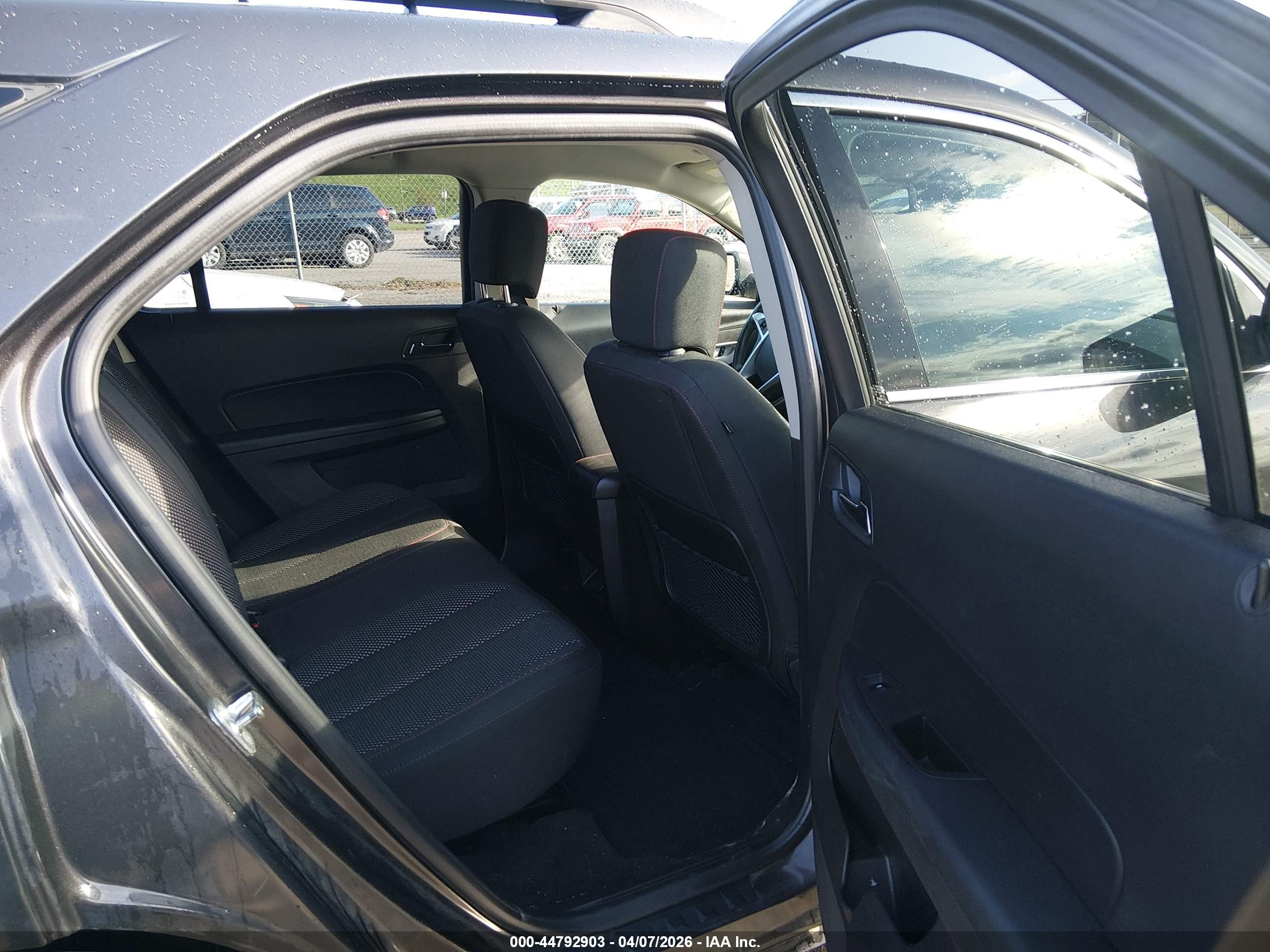 CHEVROLET EQUINOX image 8