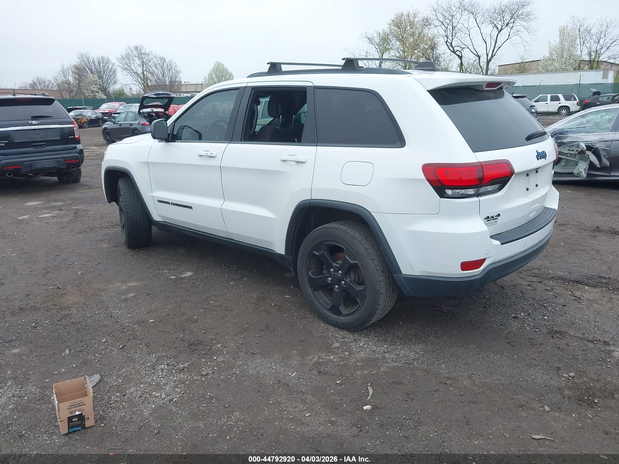 JEEP GRAND image 3
