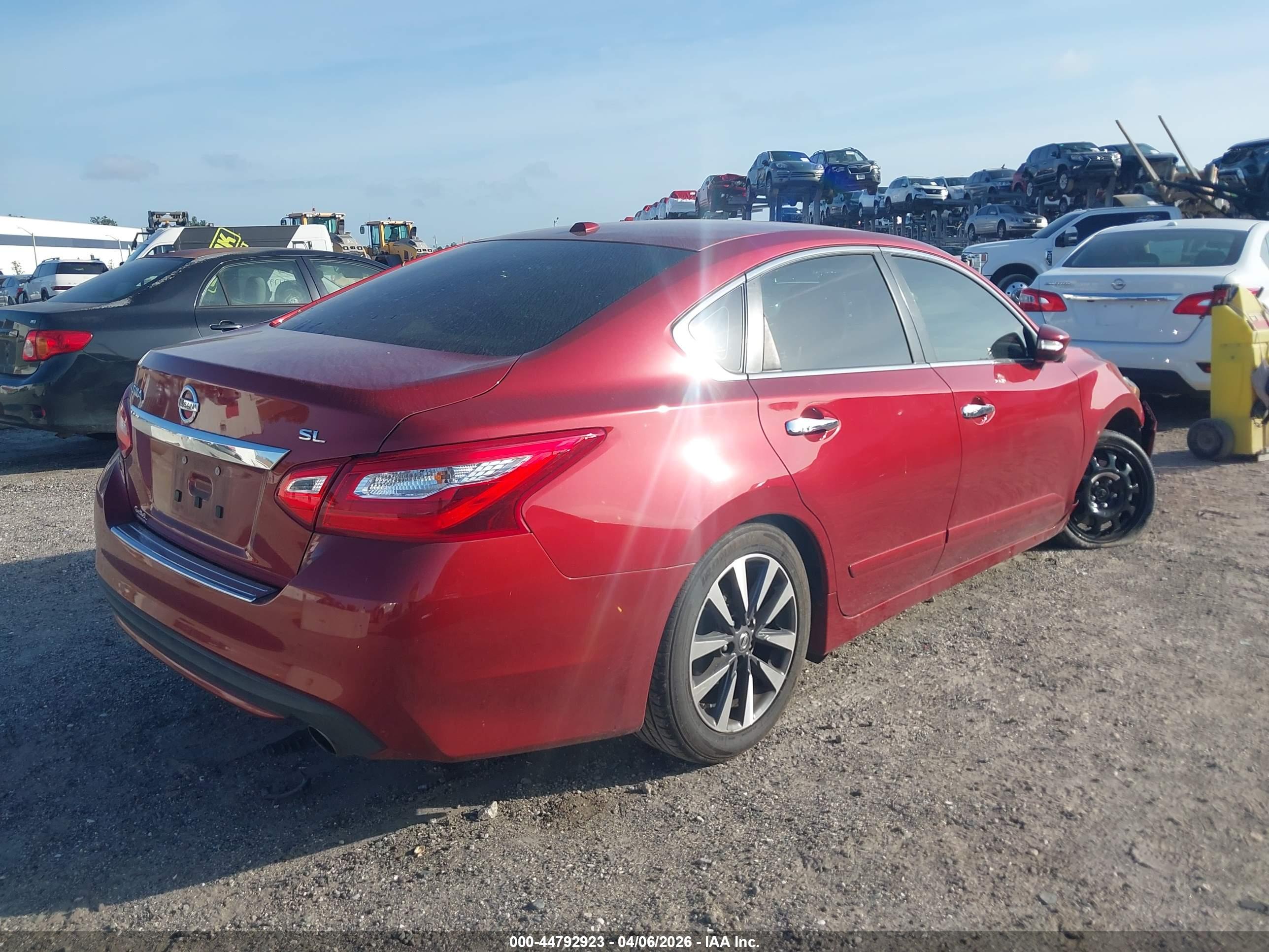 NISSAN ALTIMA image 4