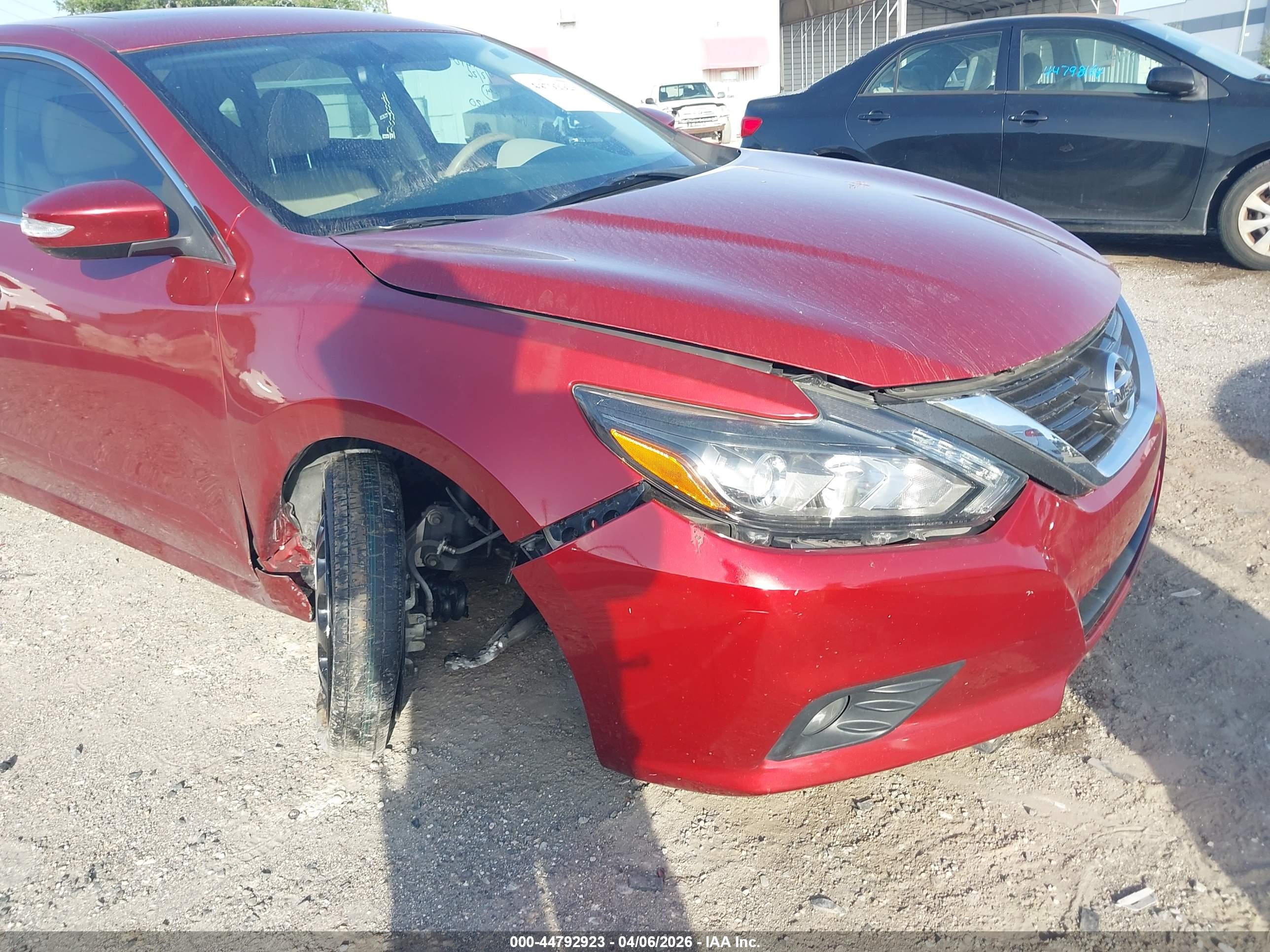 NISSAN ALTIMA image 6