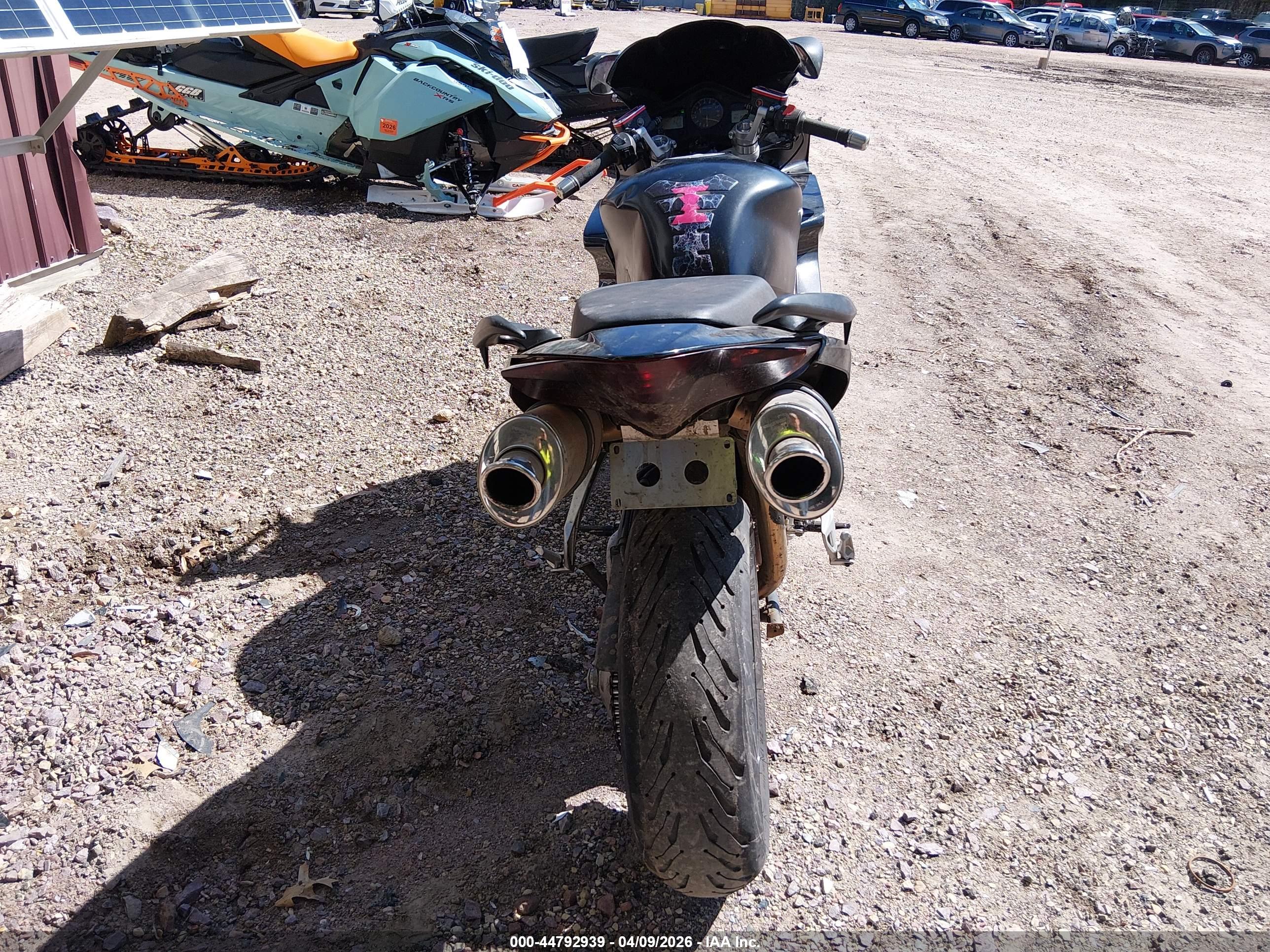 HONDA VFR800 image 6
