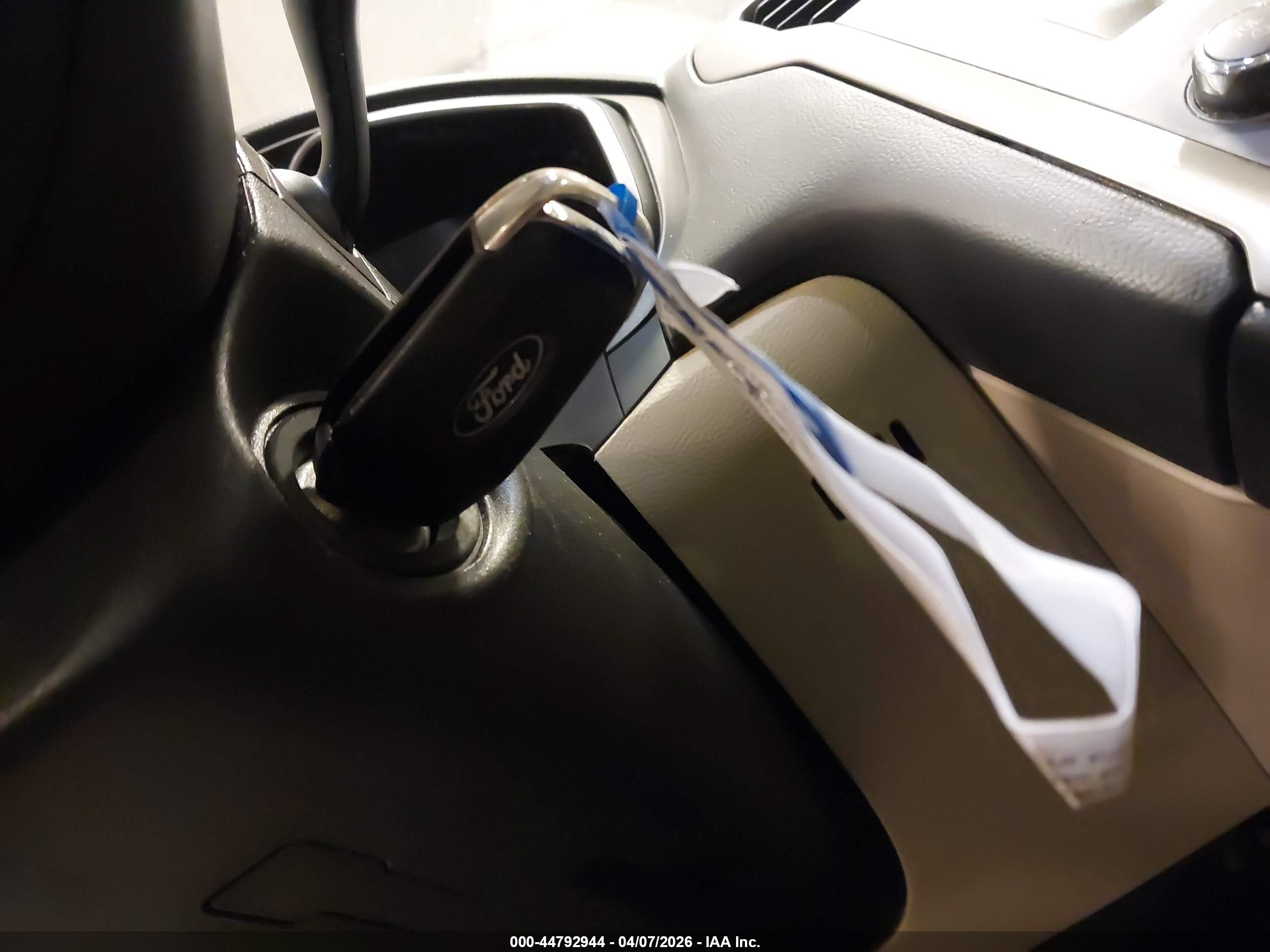 FORD FUSION image 11