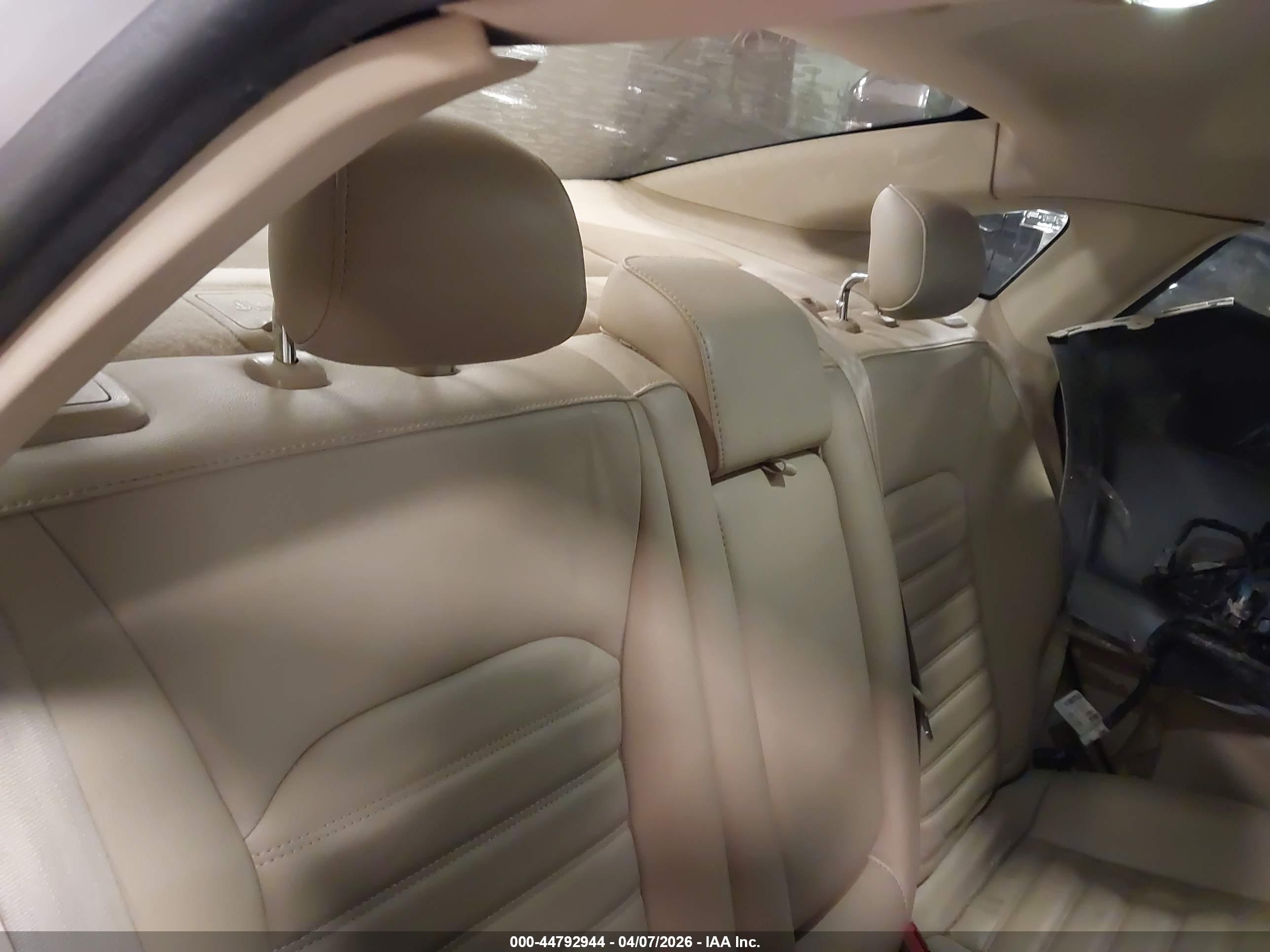 FORD FUSION image 8