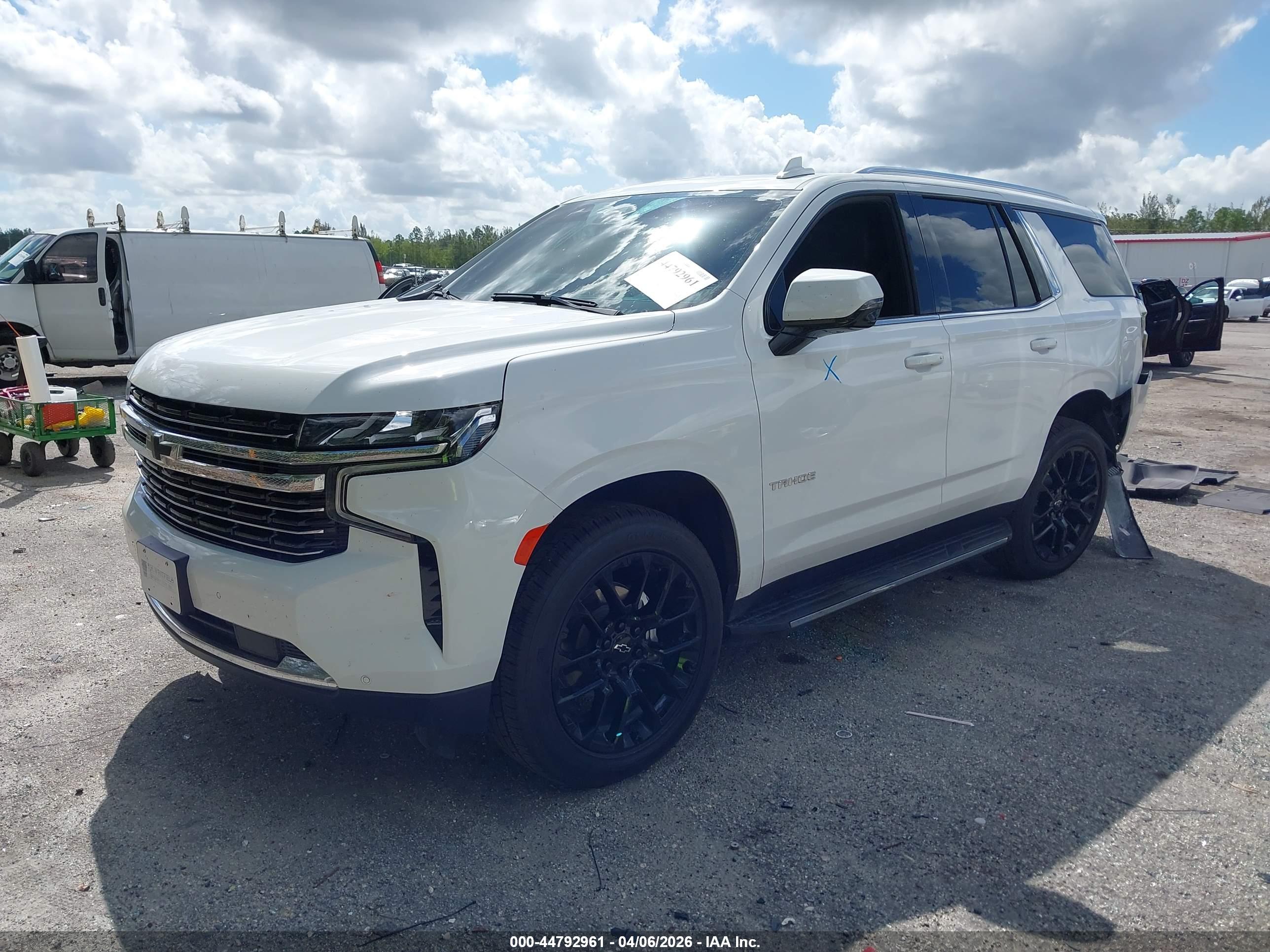 CHEVROLET TAHOE image 2