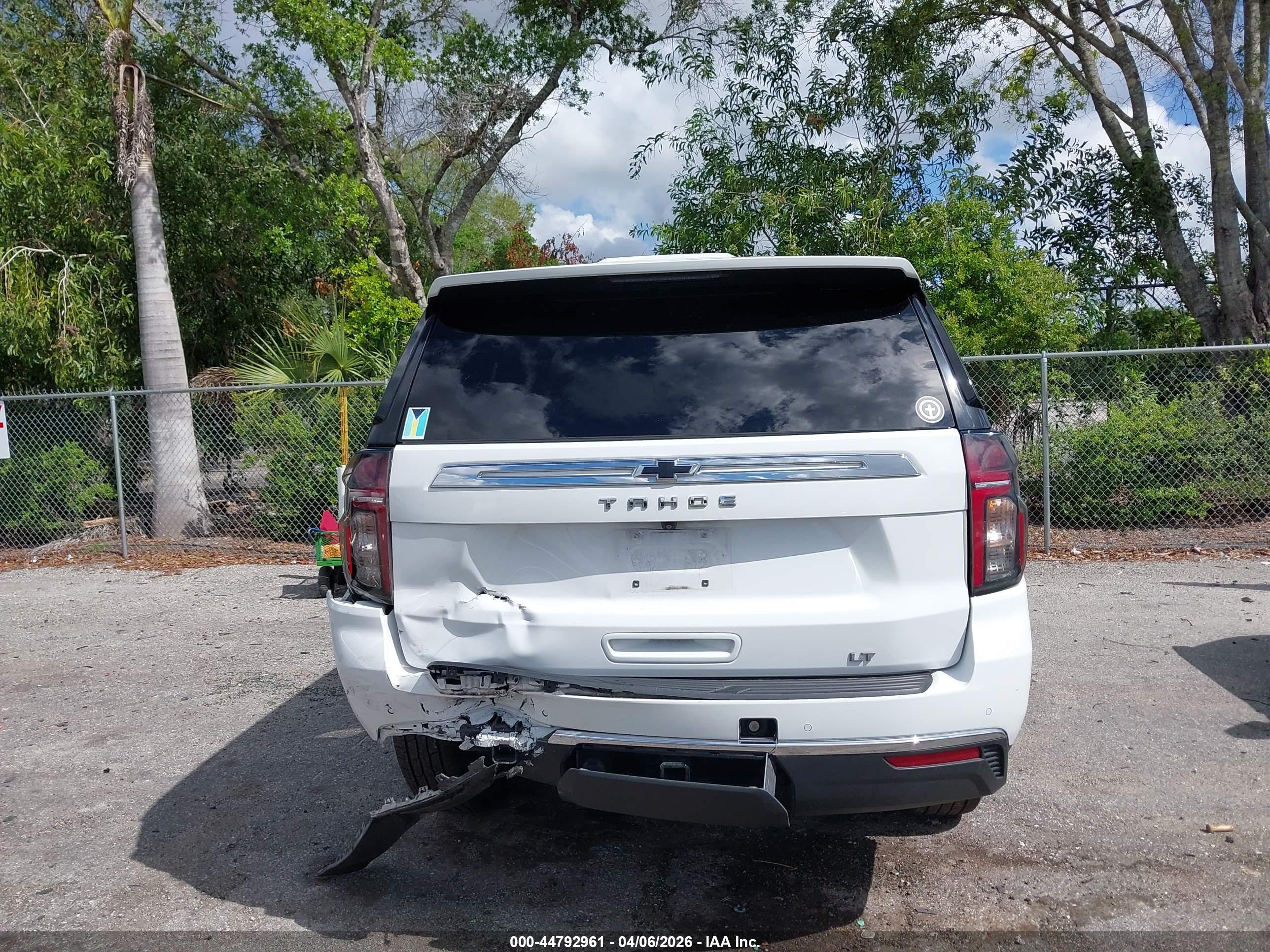 CHEVROLET TAHOE image 6