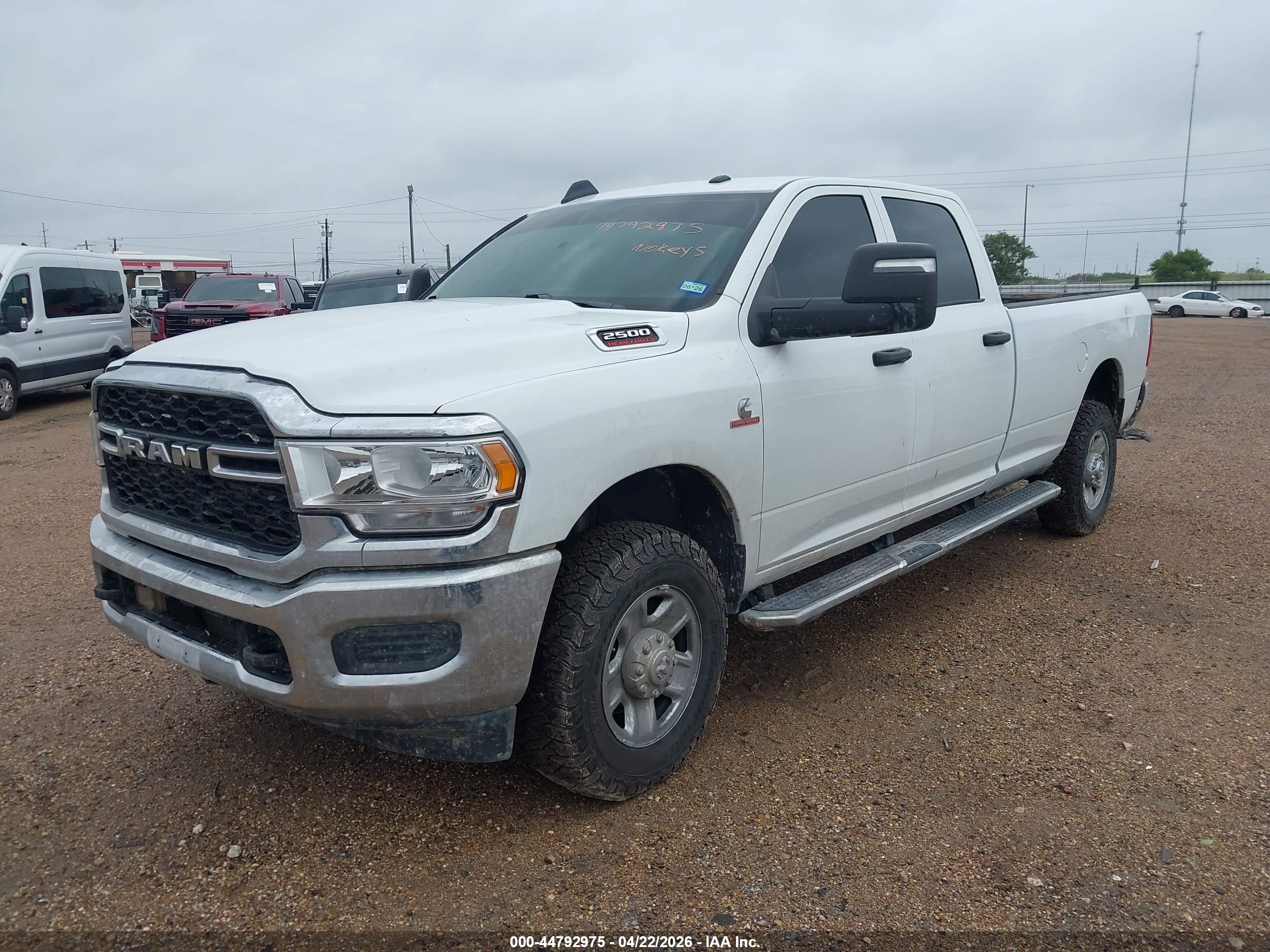 RAM 2500 image 2