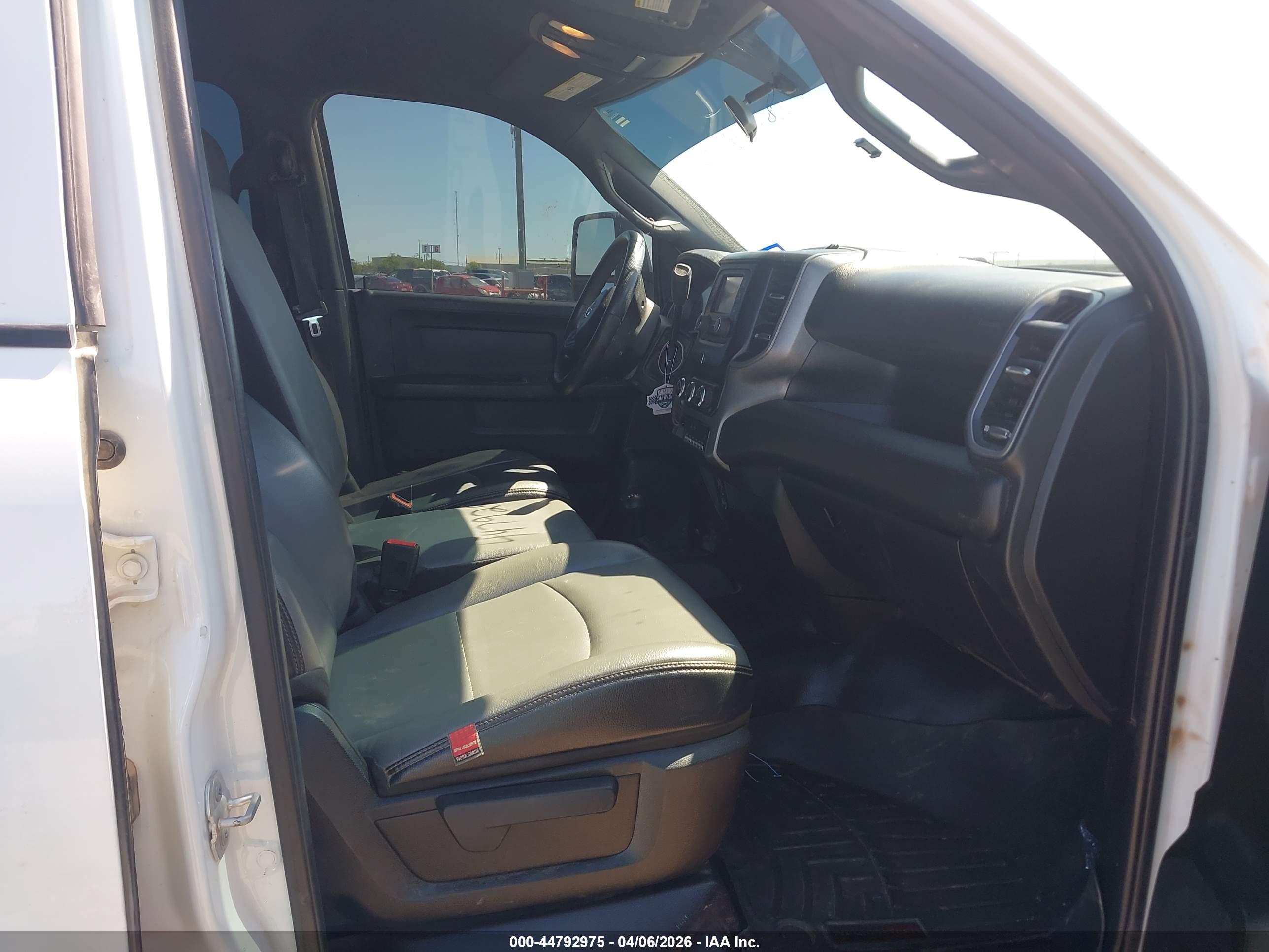 RAM 2500 image 5