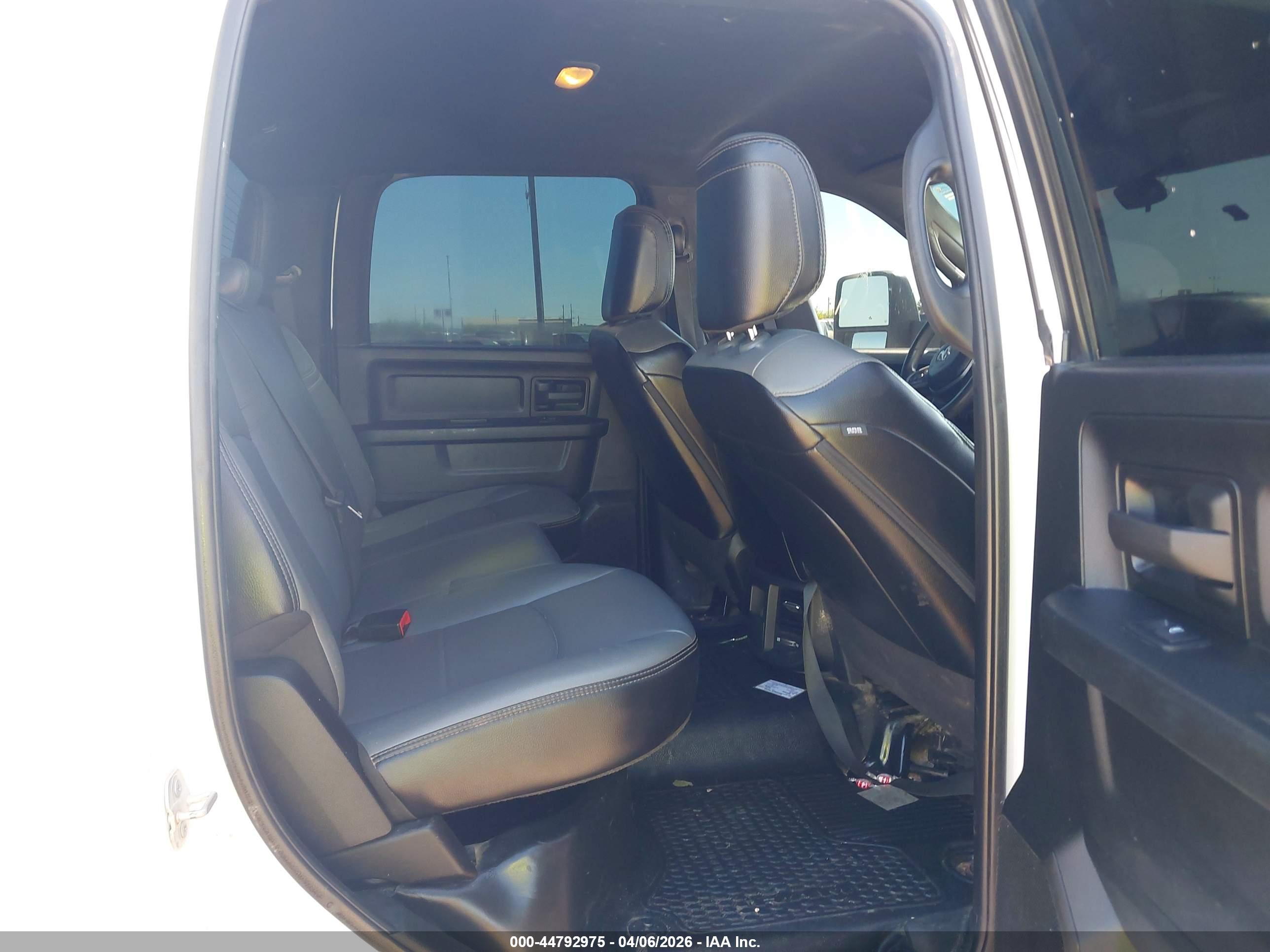 RAM 2500 image 8
