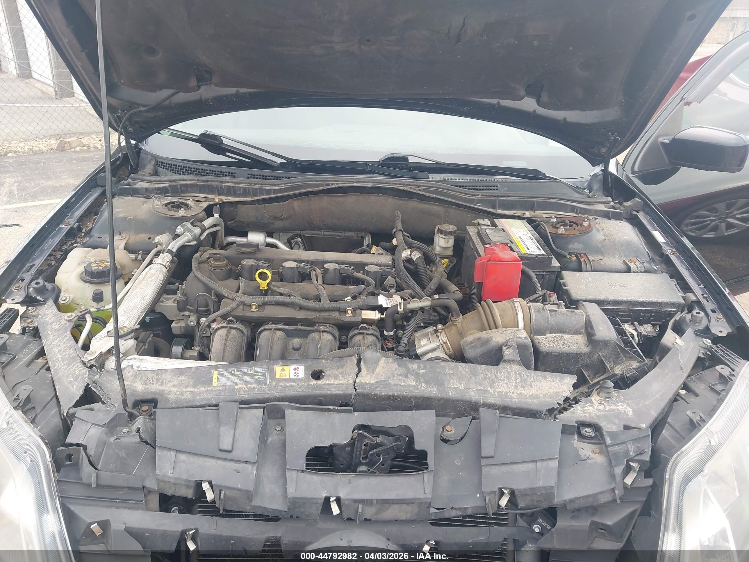 FORD FUSION image 10