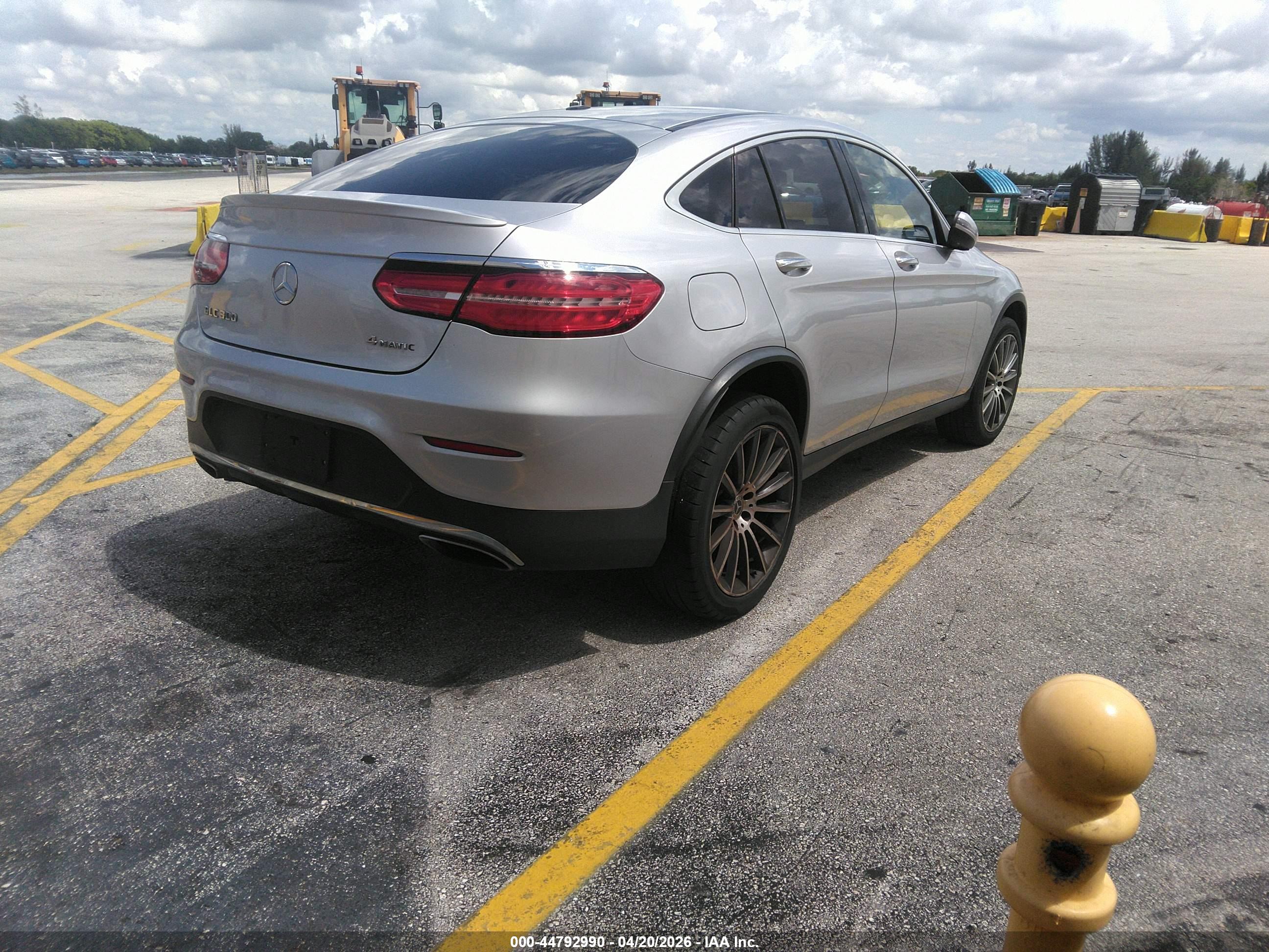 MERCEDES-BENZ GLC image 4