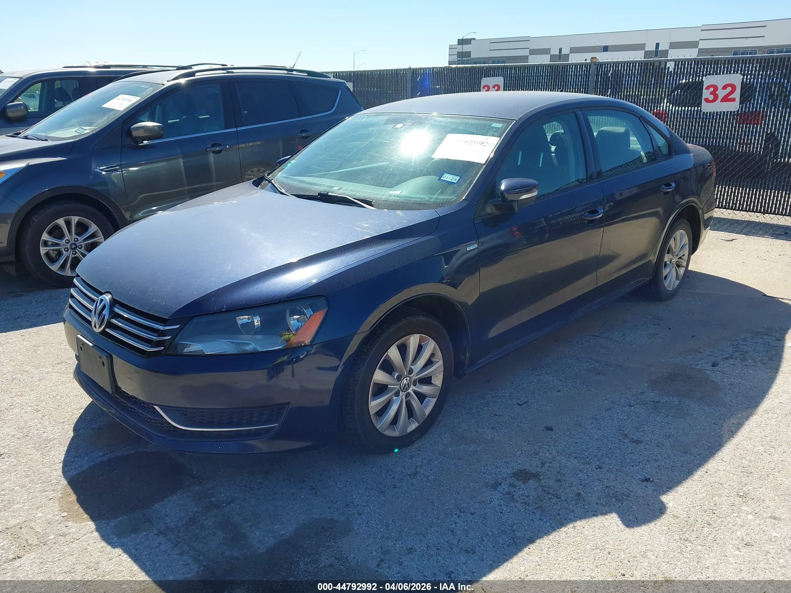 VOLKSWAGEN PASSAT image 2
