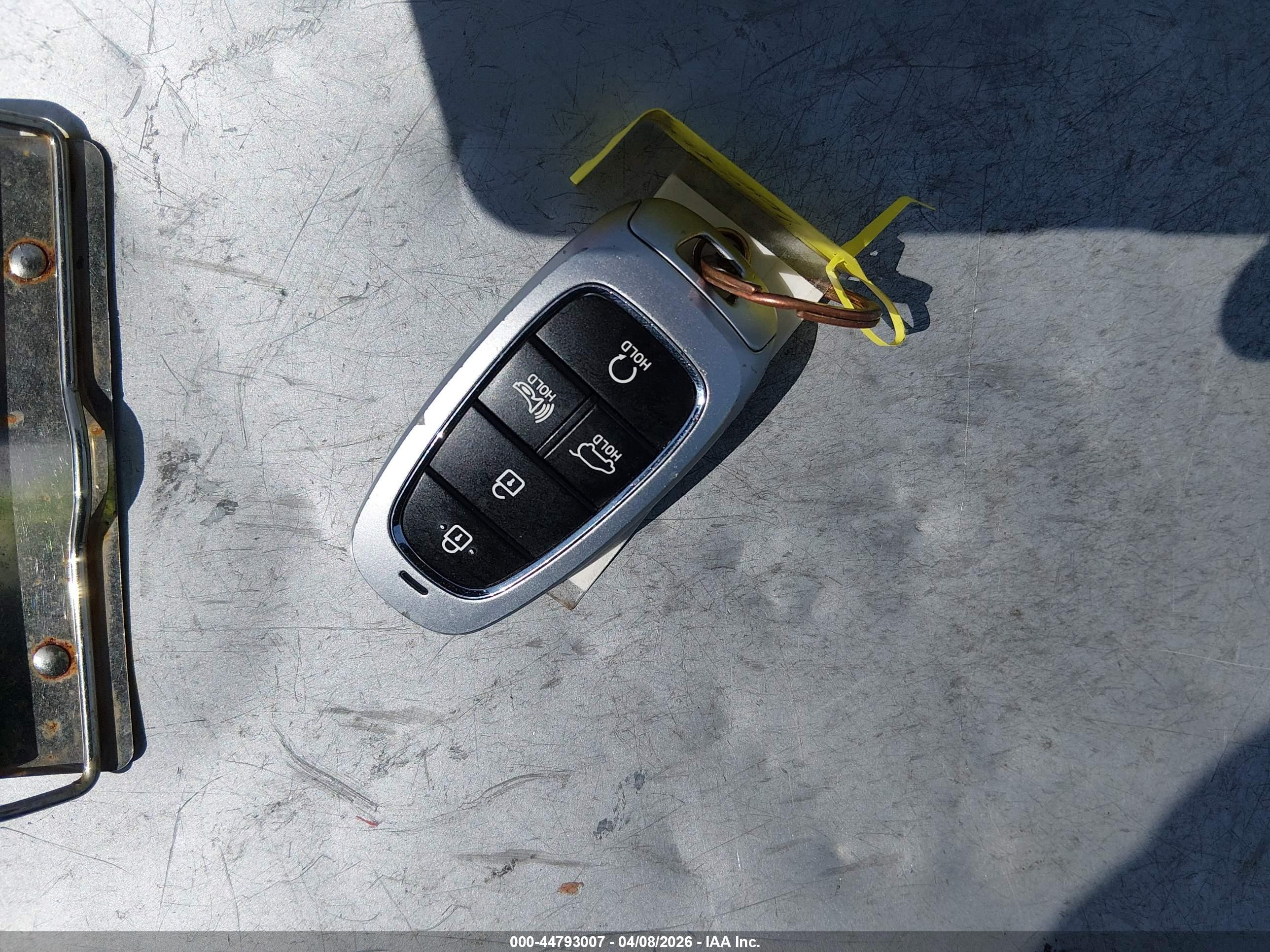 HYUNDAI TUCSON image 11