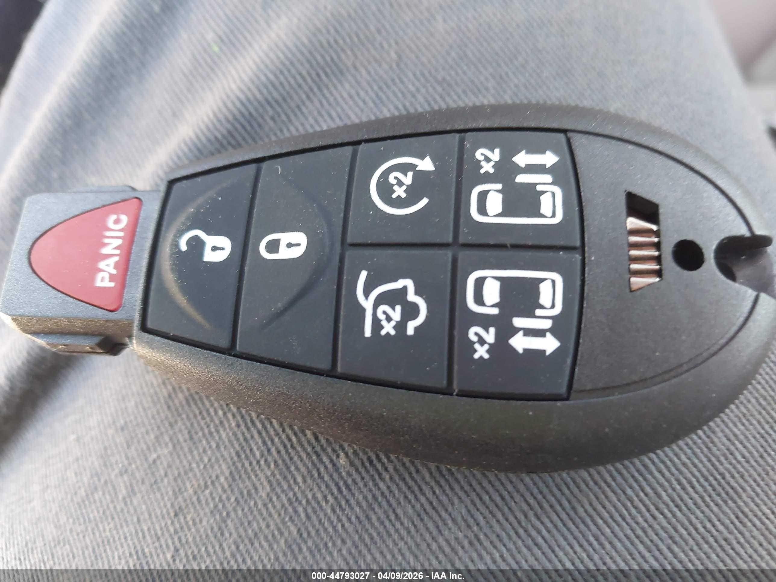 CHRYSLER TOWN image 11