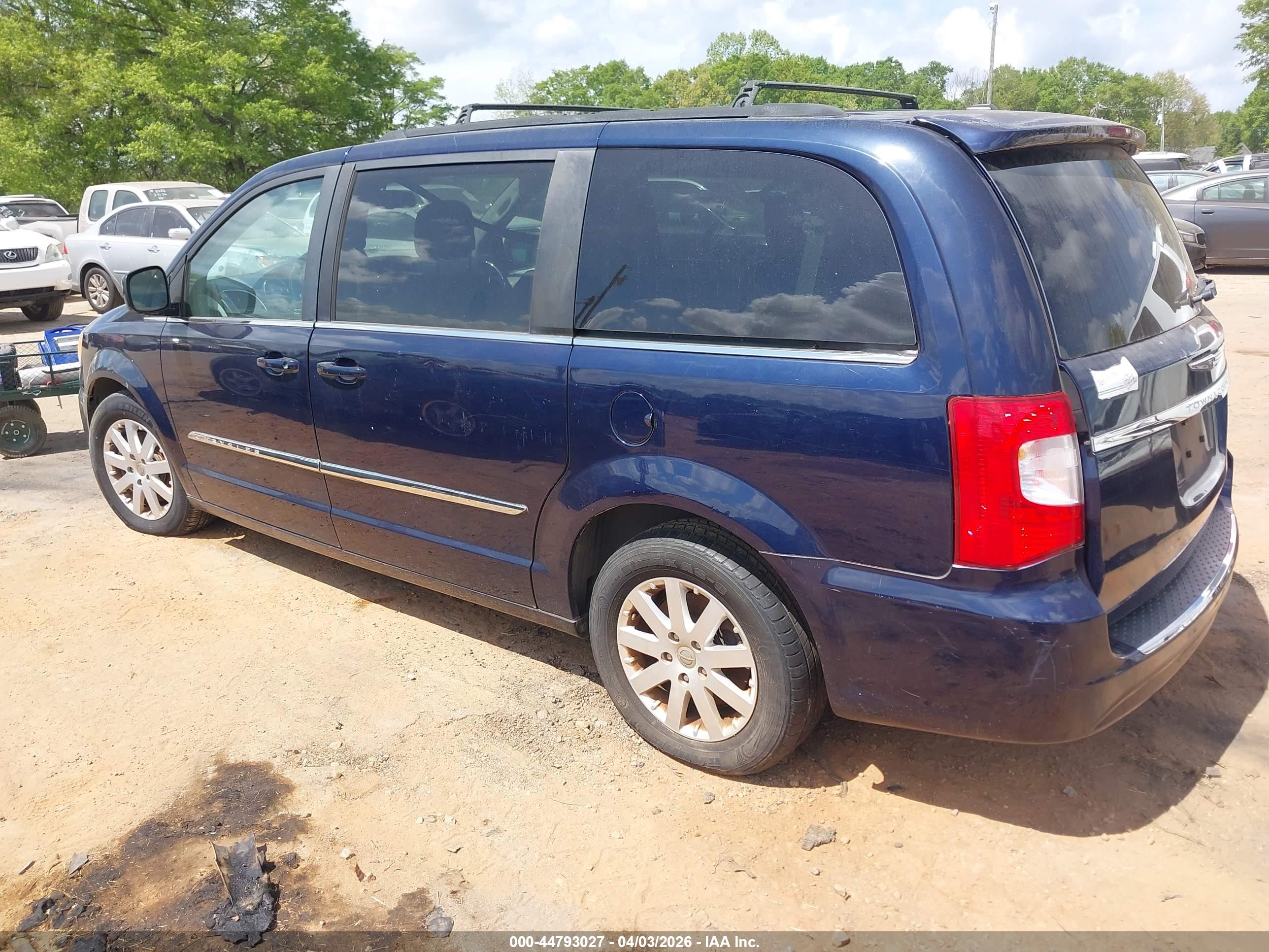 CHRYSLER TOWN image 3