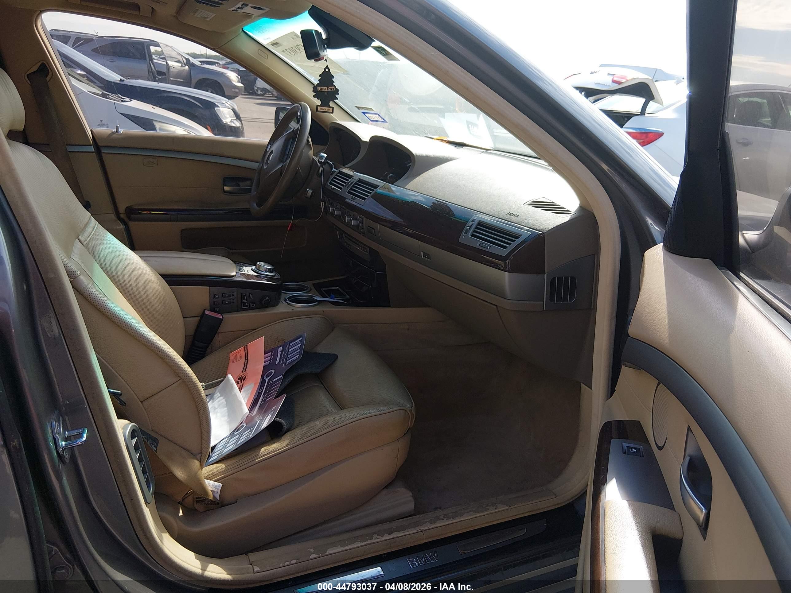 BMW 750LI image 5