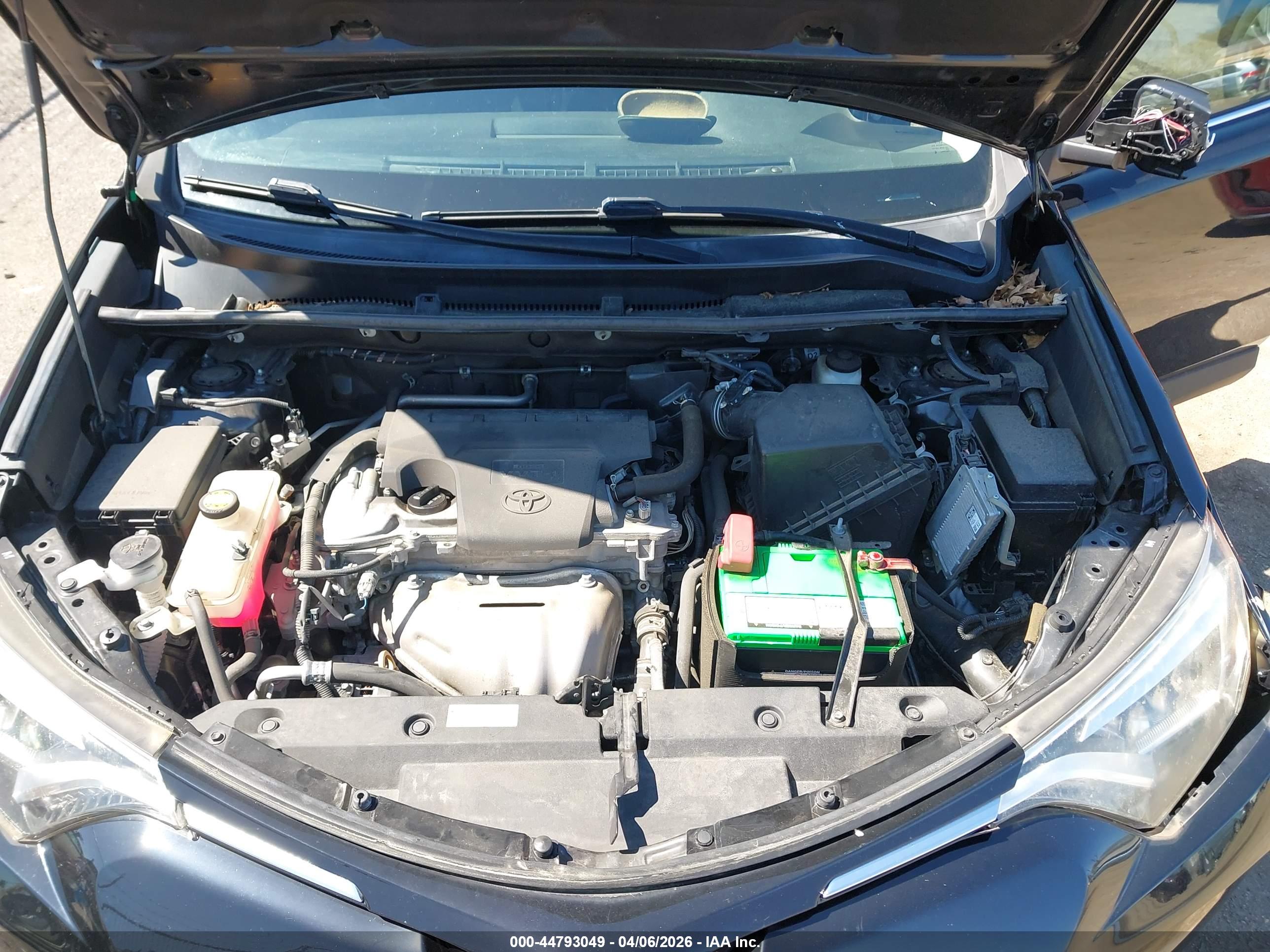 TOYOTA RAV4 image 10