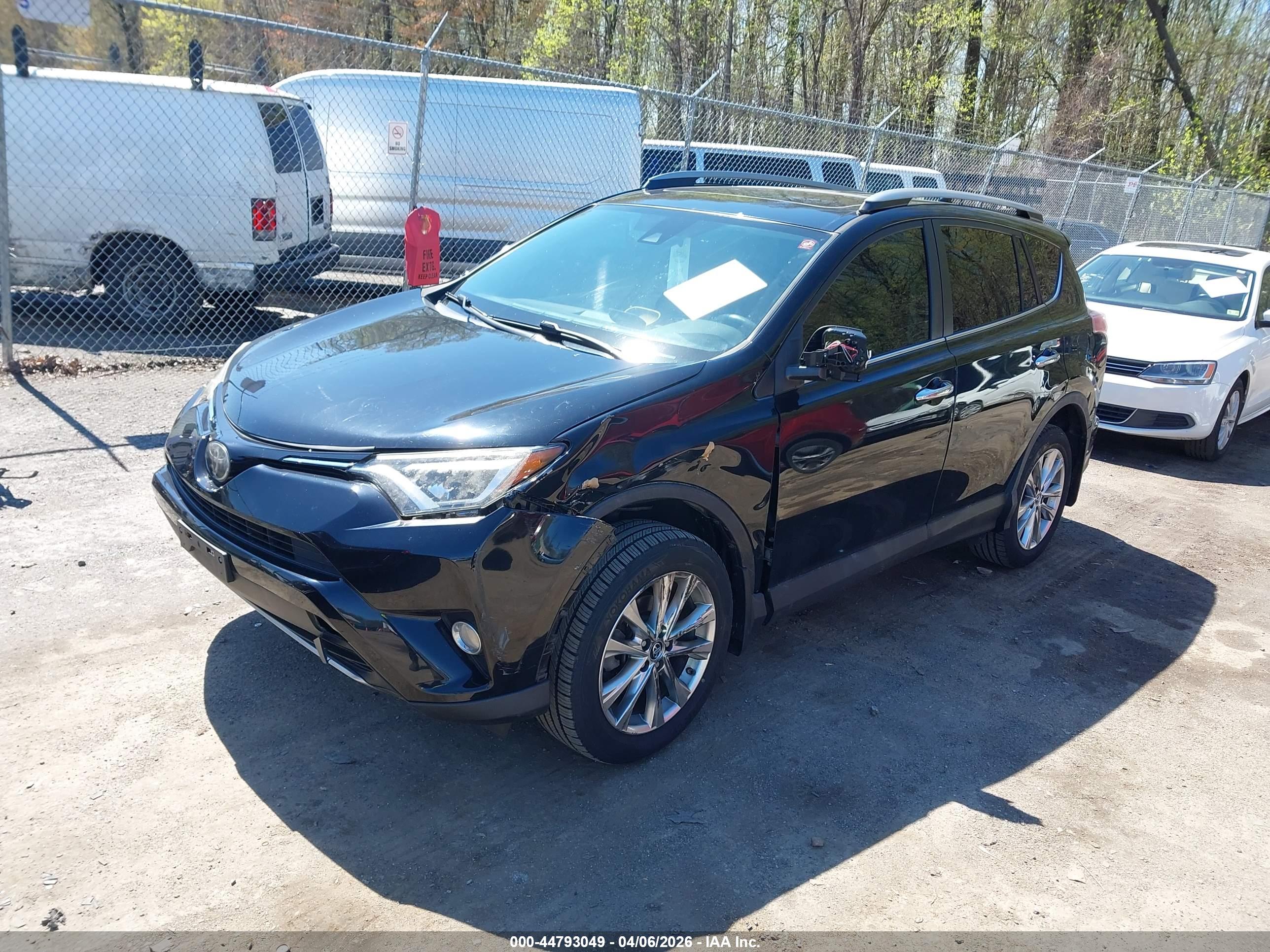 TOYOTA RAV4 image 2