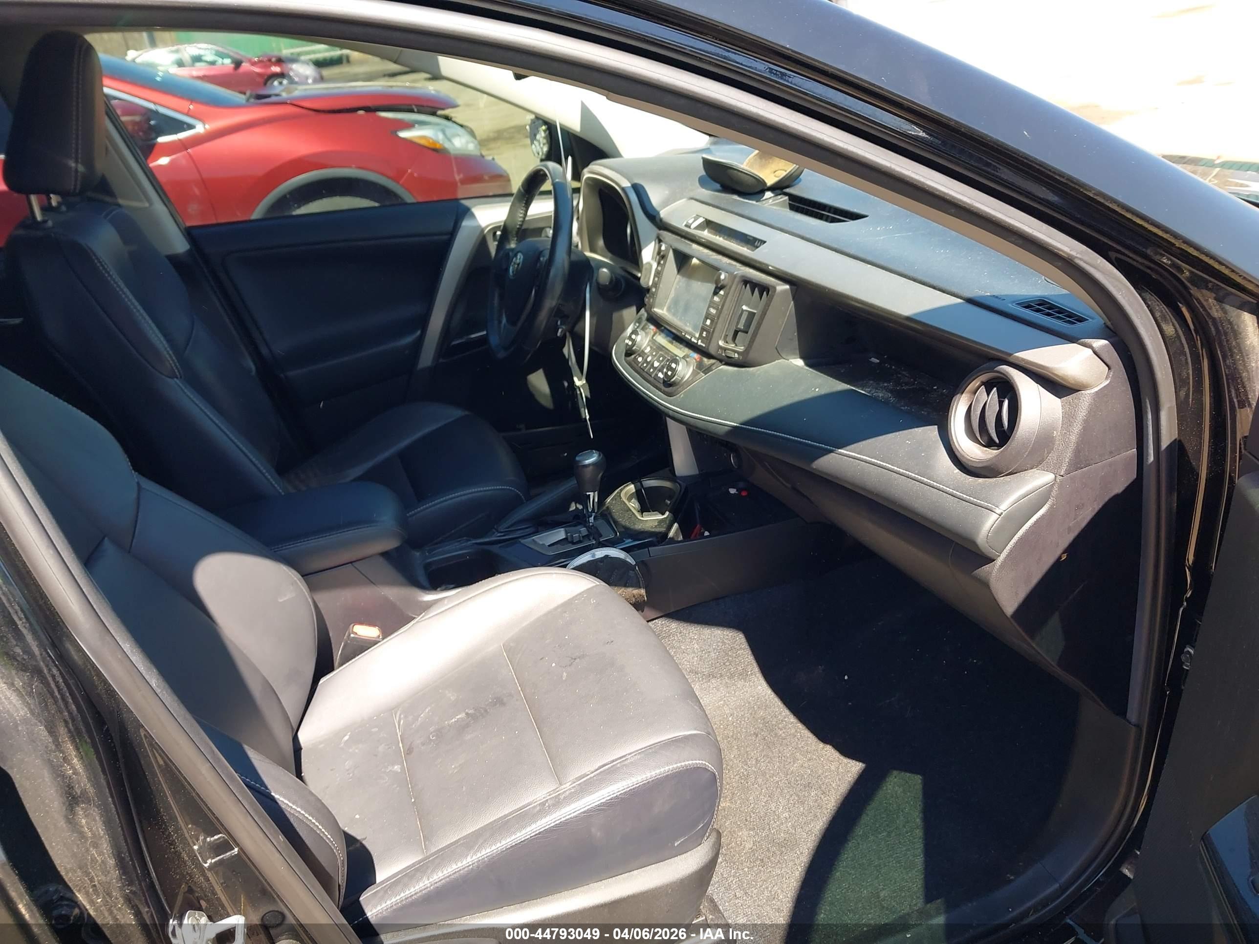 TOYOTA RAV4 image 5