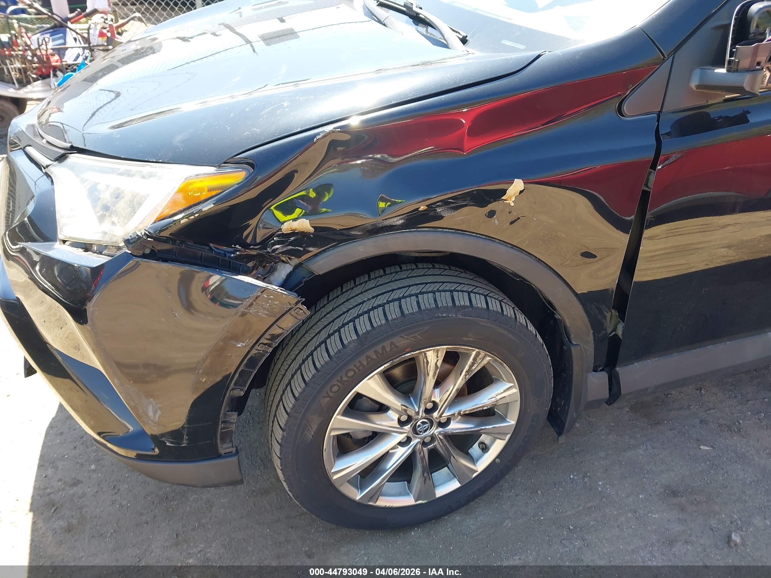 TOYOTA RAV4 image 6