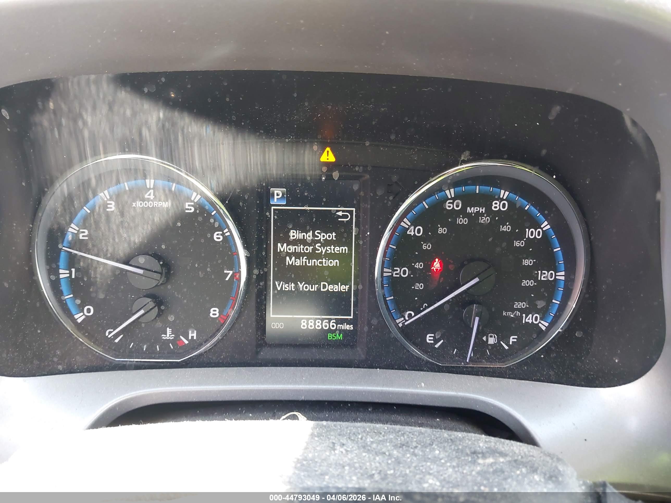 TOYOTA RAV4 image 7
