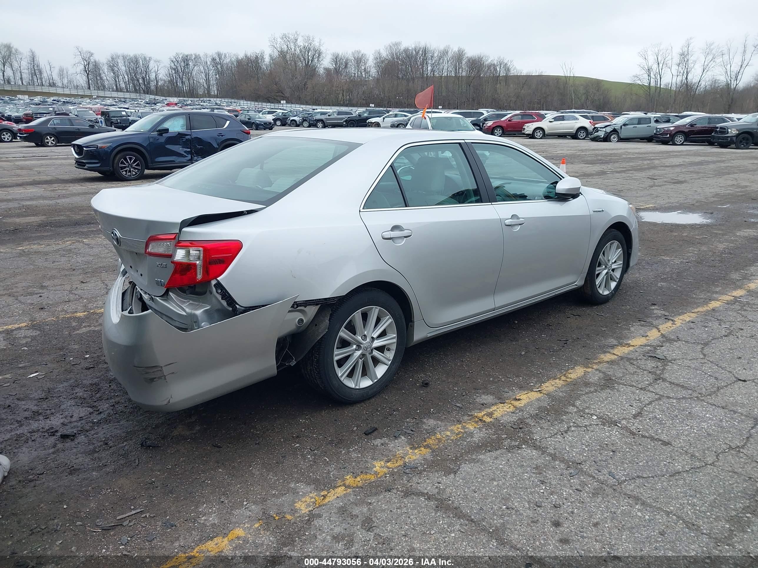 TOYOTA CAMRY image 4