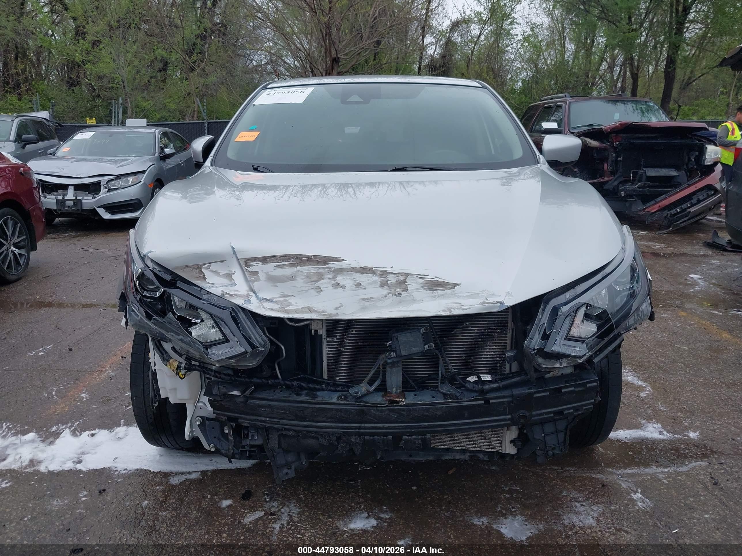 NISSAN ROGUE image 6