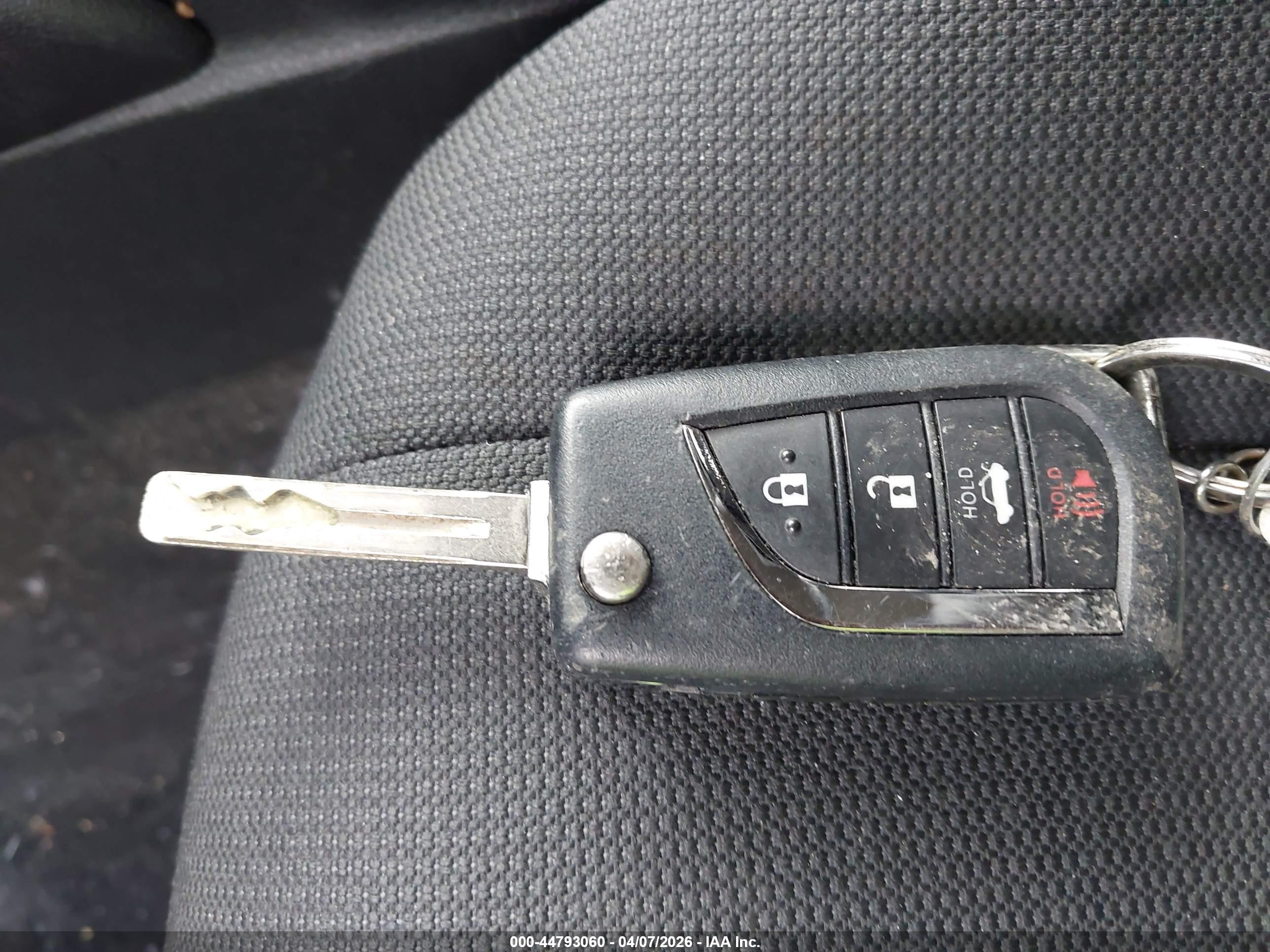 TOYOTA COROLLA image 11