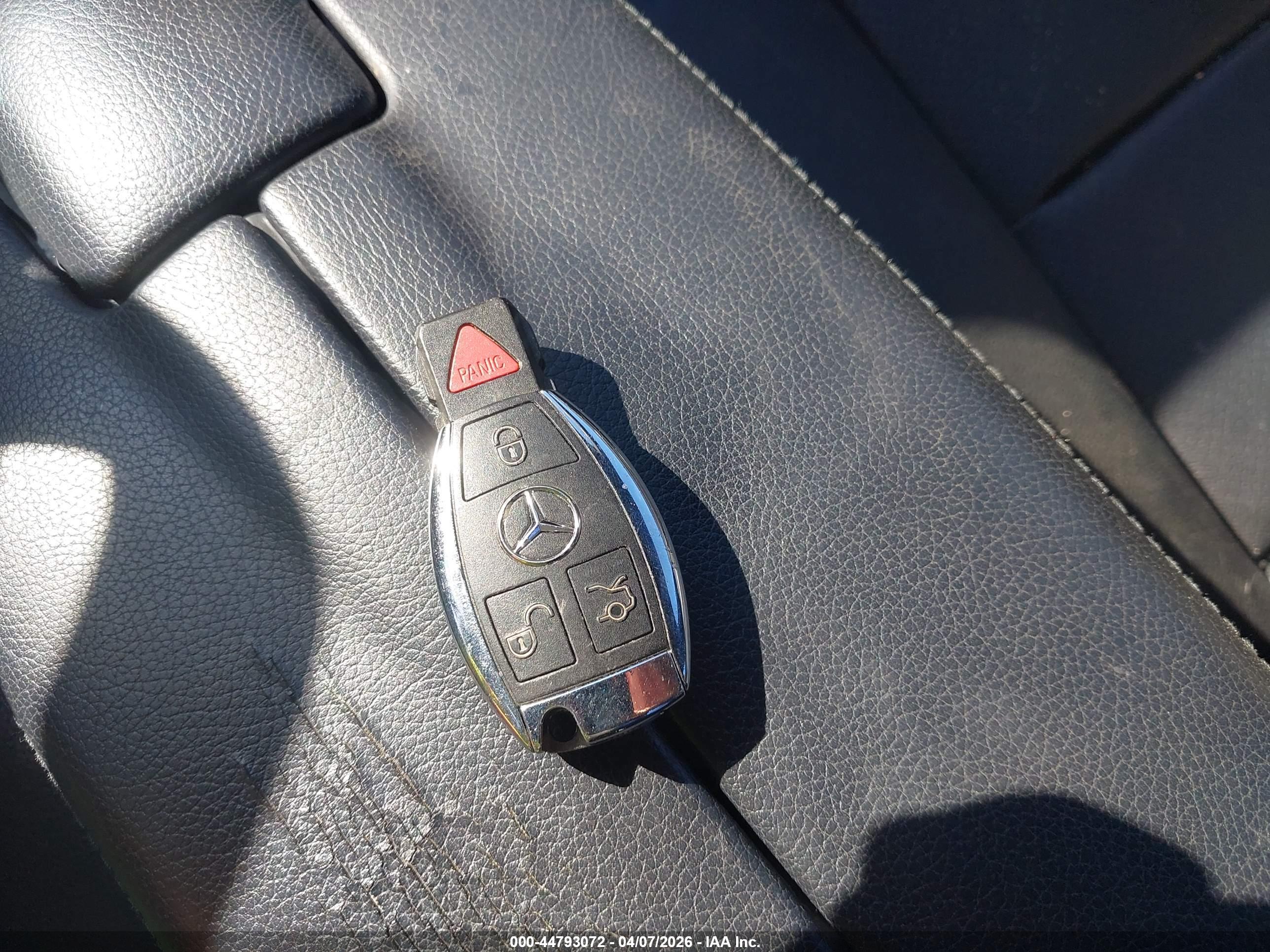 MERCEDES-BENZ E image 11