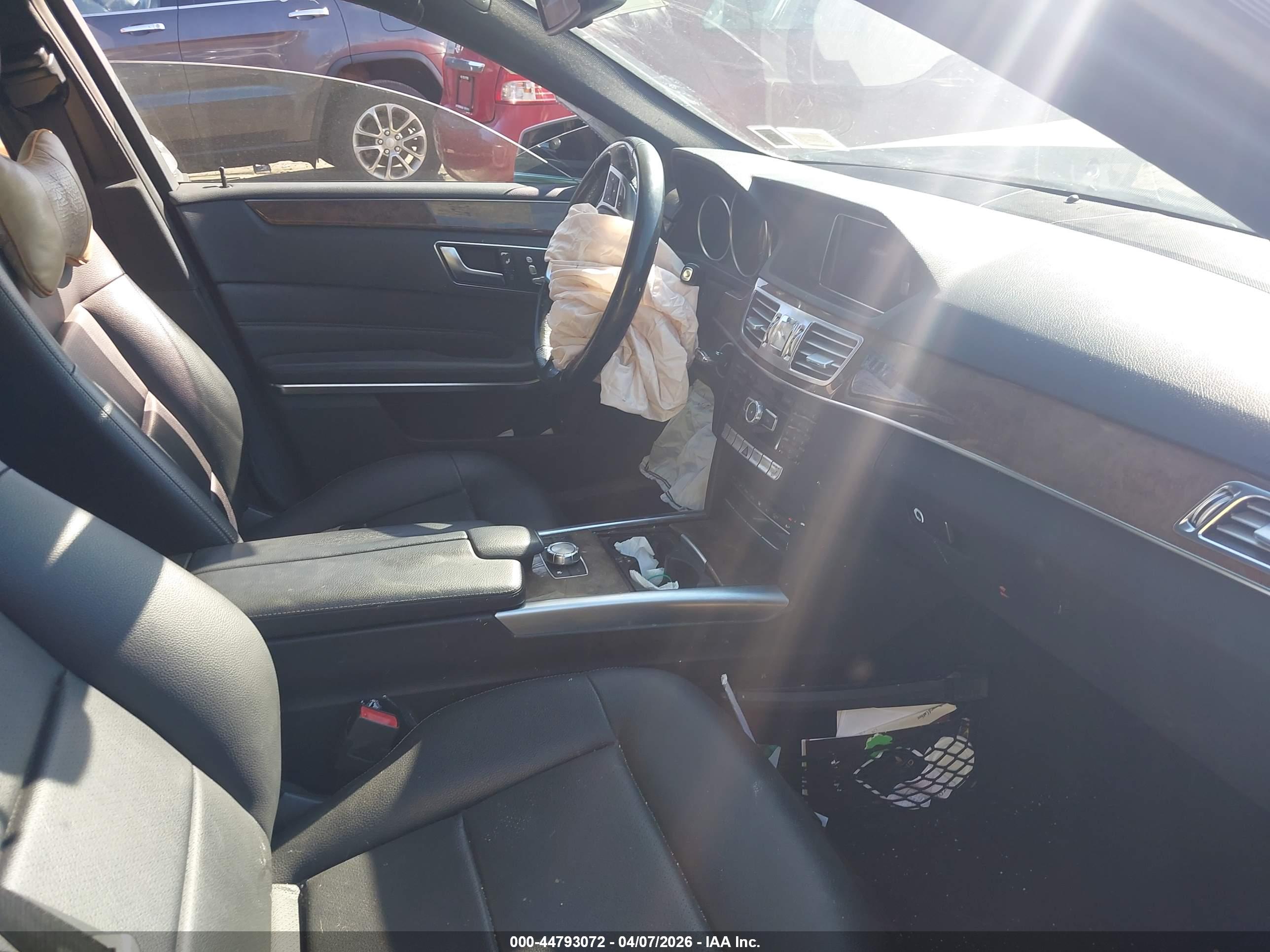 MERCEDES-BENZ E image 5