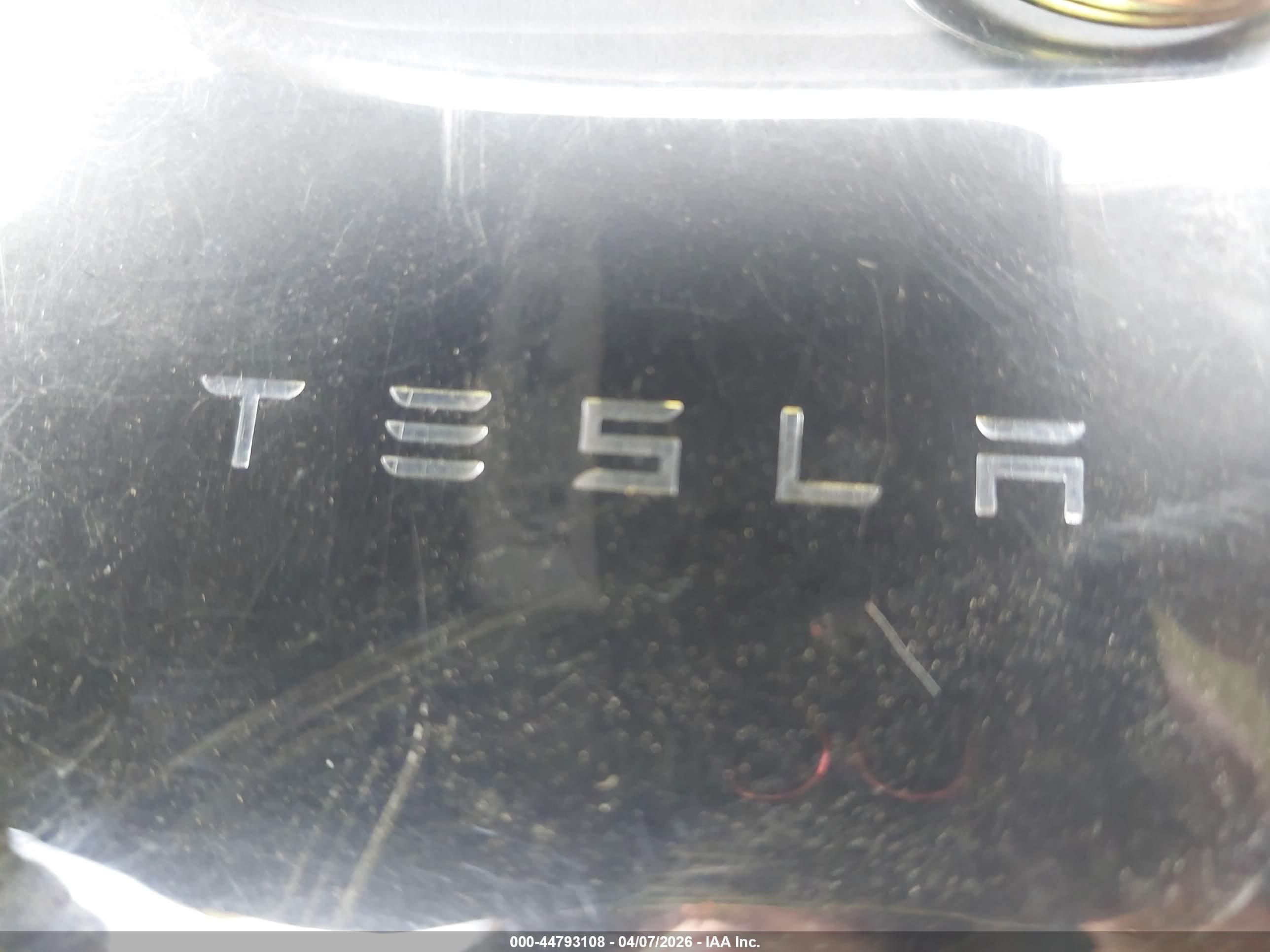 TESLA MODEL image 11
