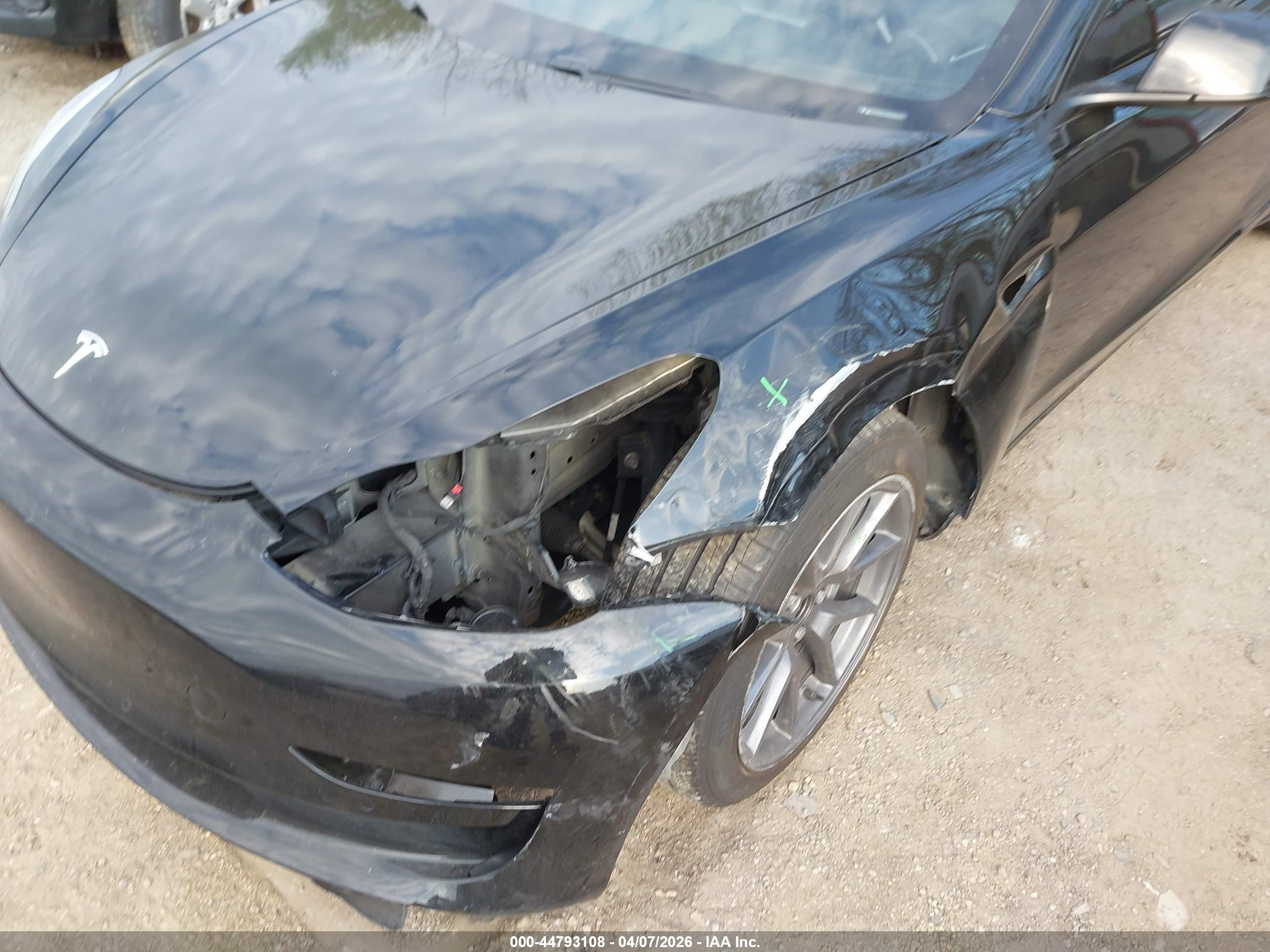 TESLA MODEL image 6