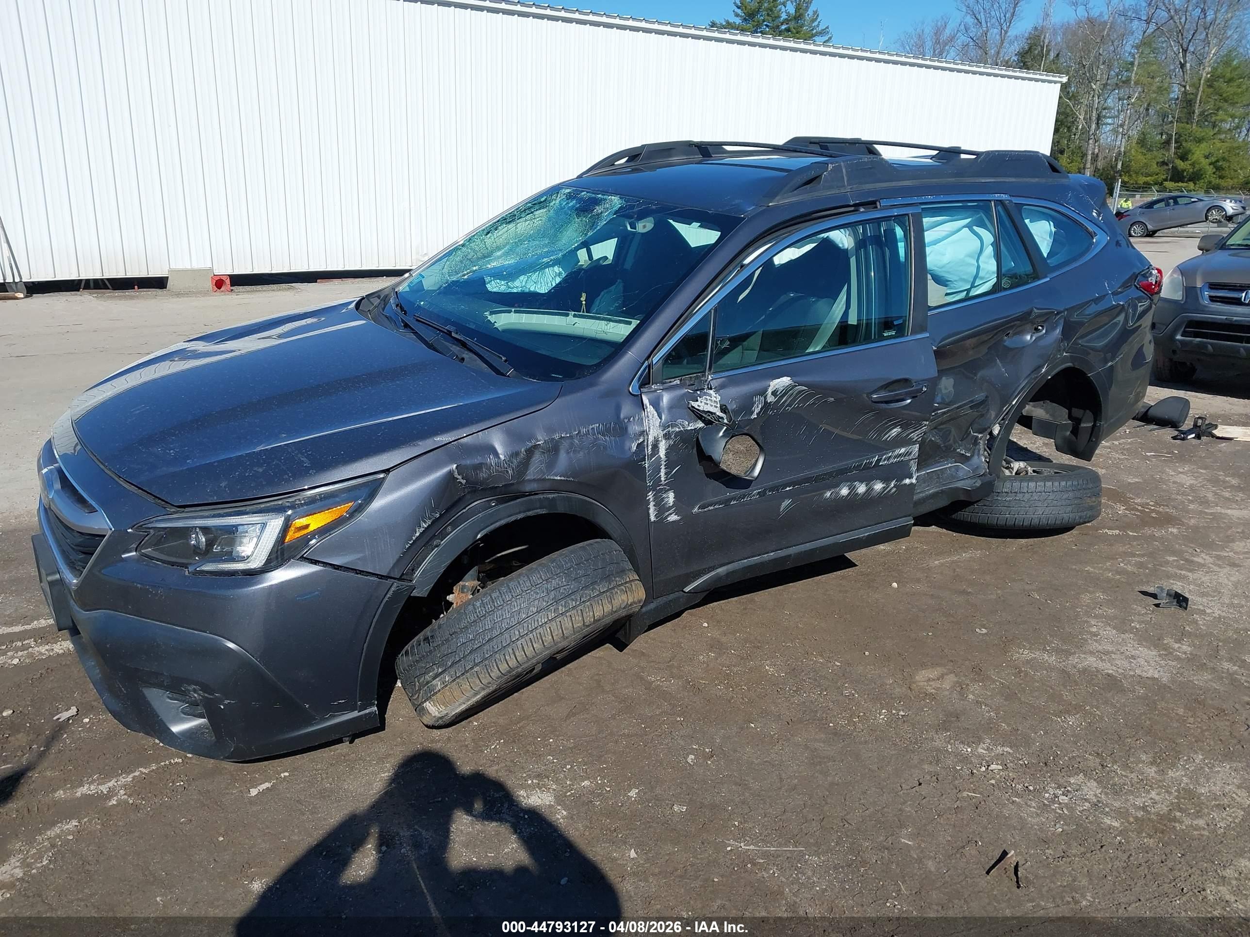 SUBARU OUTBACK image 2