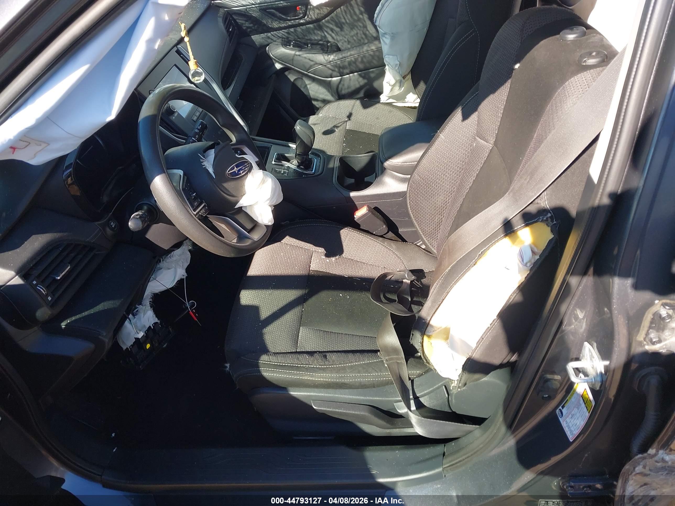 SUBARU OUTBACK image 5