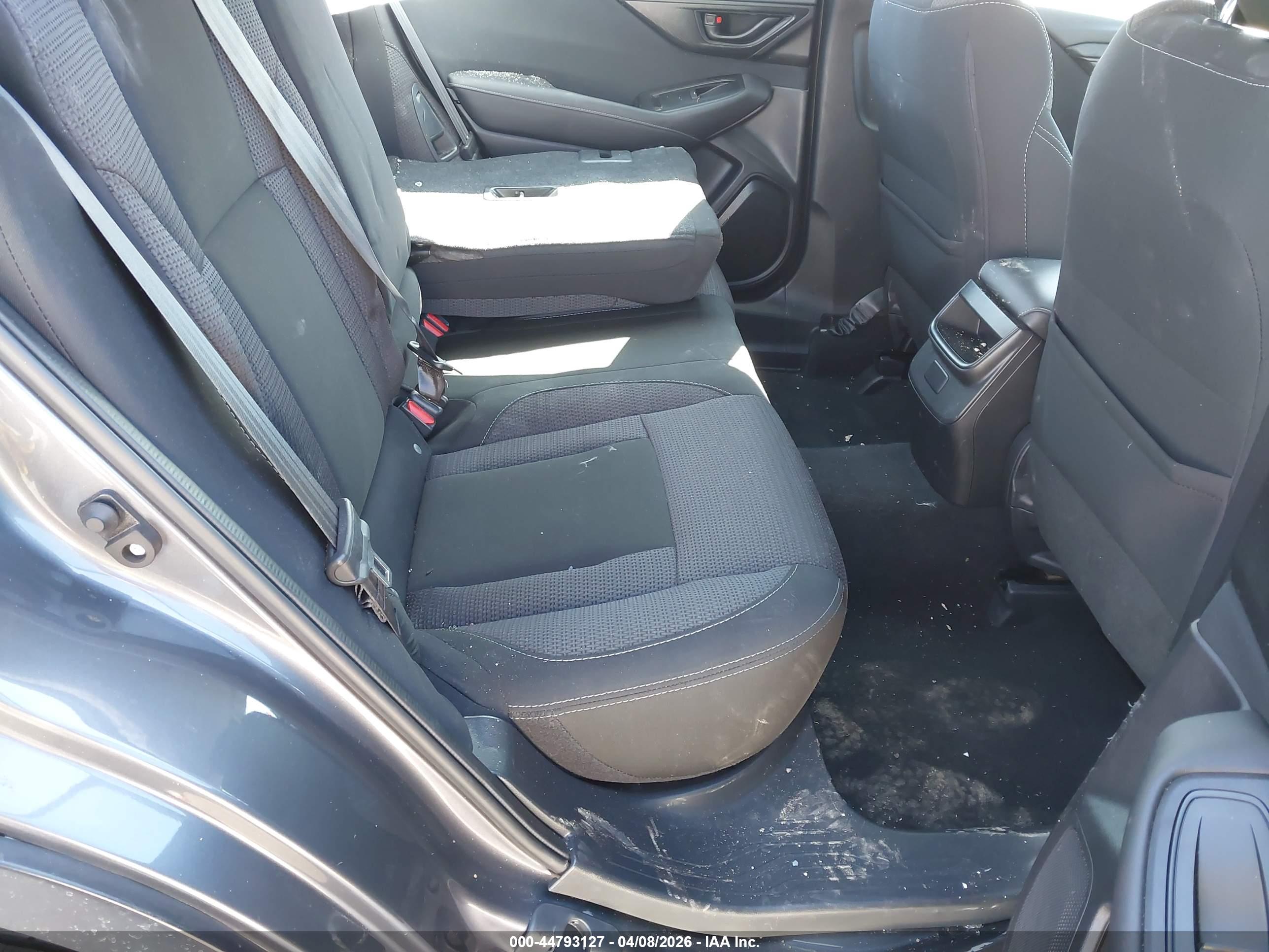 SUBARU OUTBACK image 8