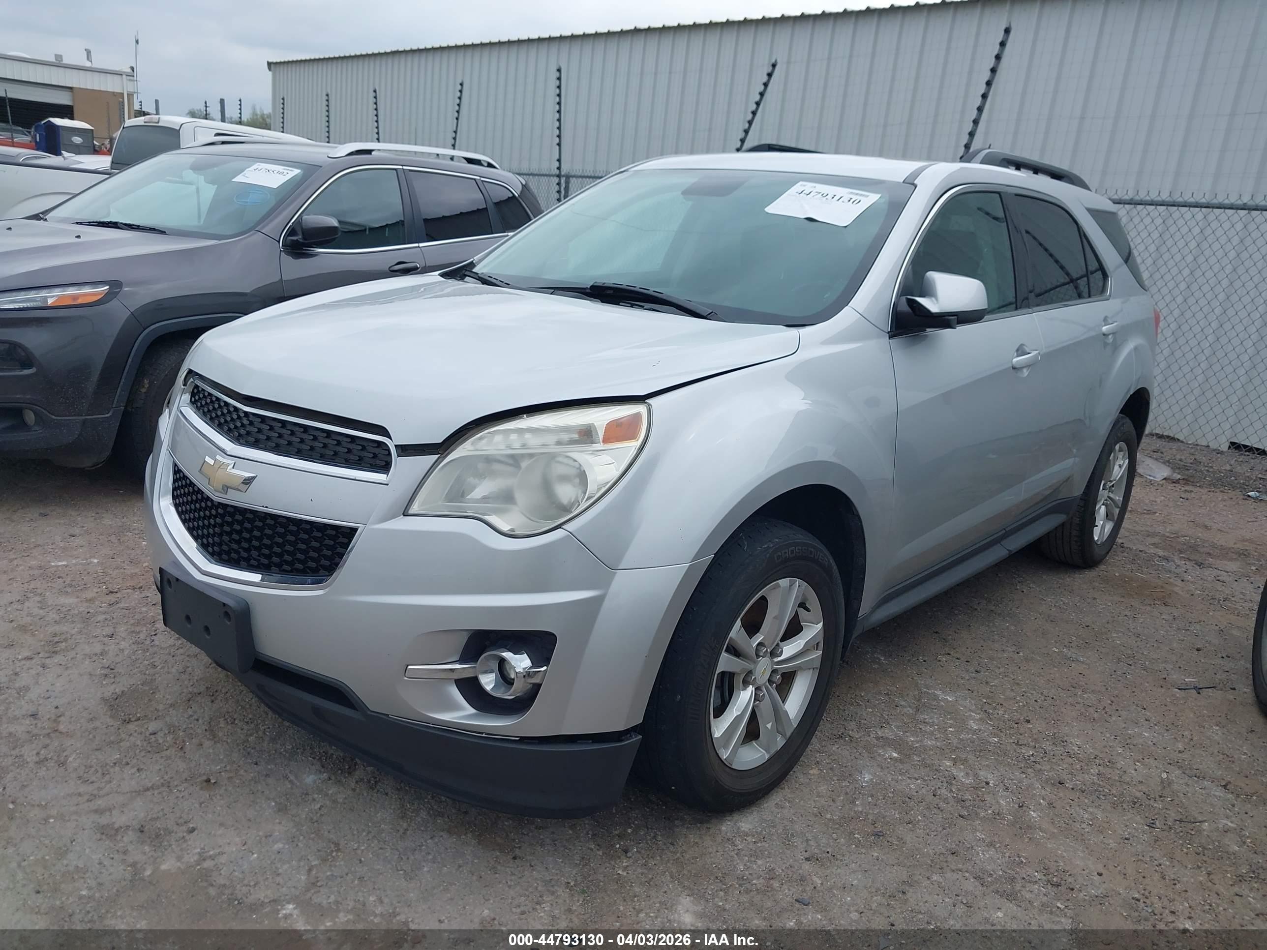 CHEVROLET EQUINOX image 2