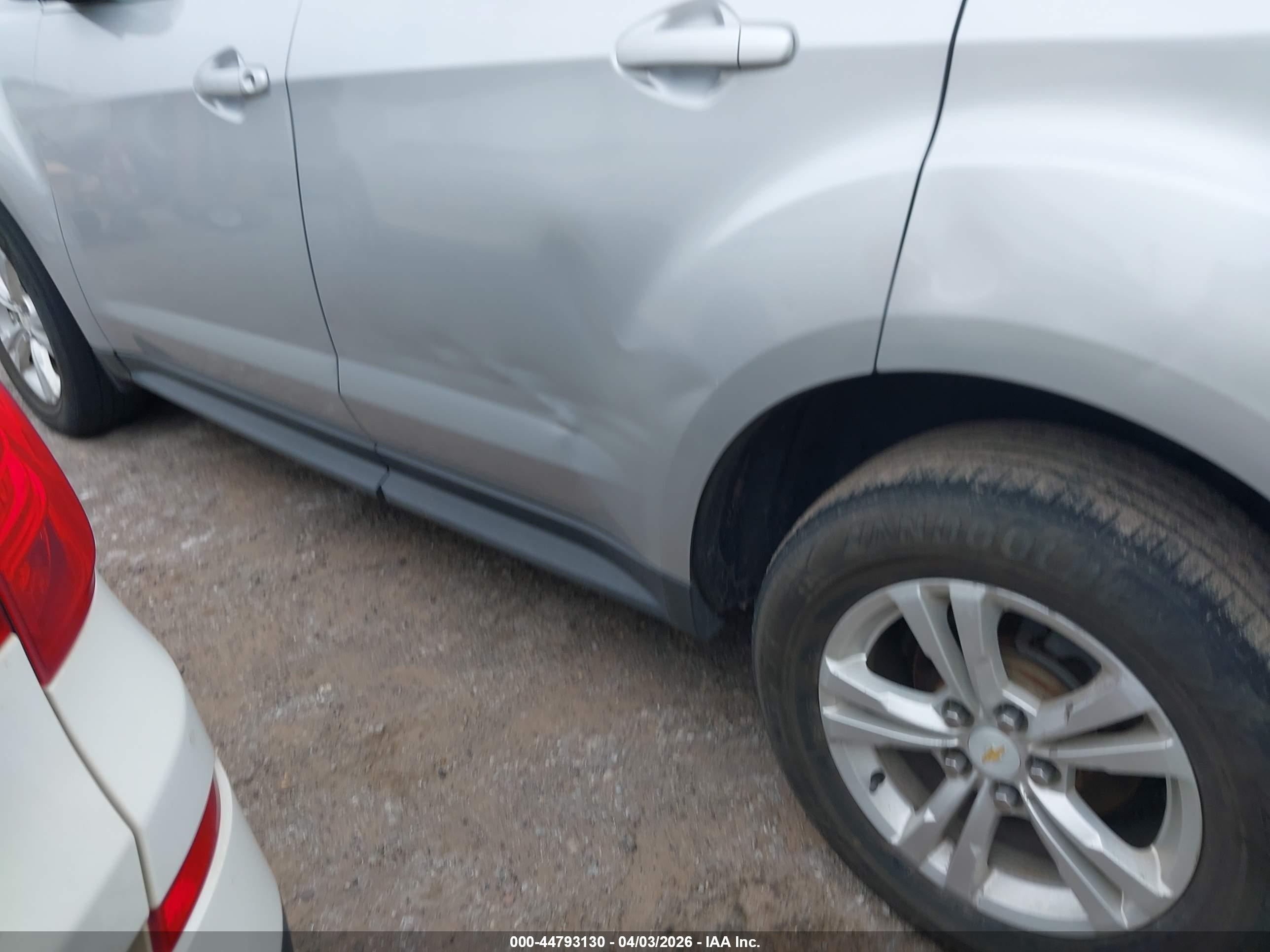 CHEVROLET EQUINOX image 6