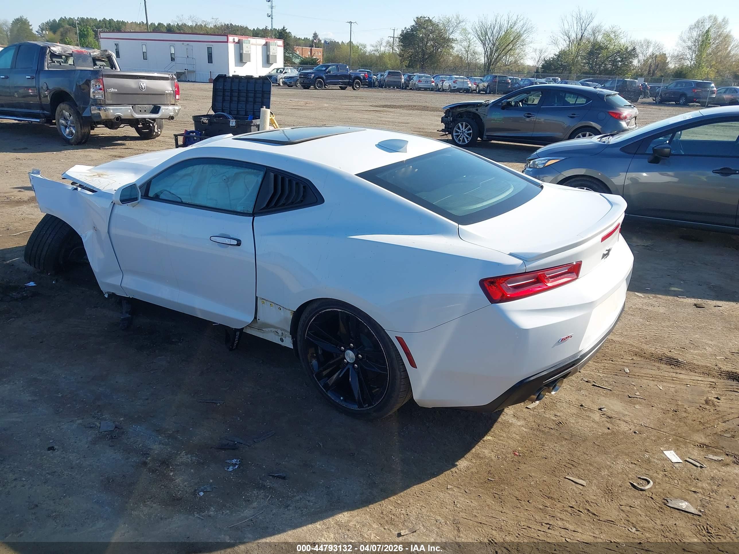 CHEVROLET CAMARO image 3