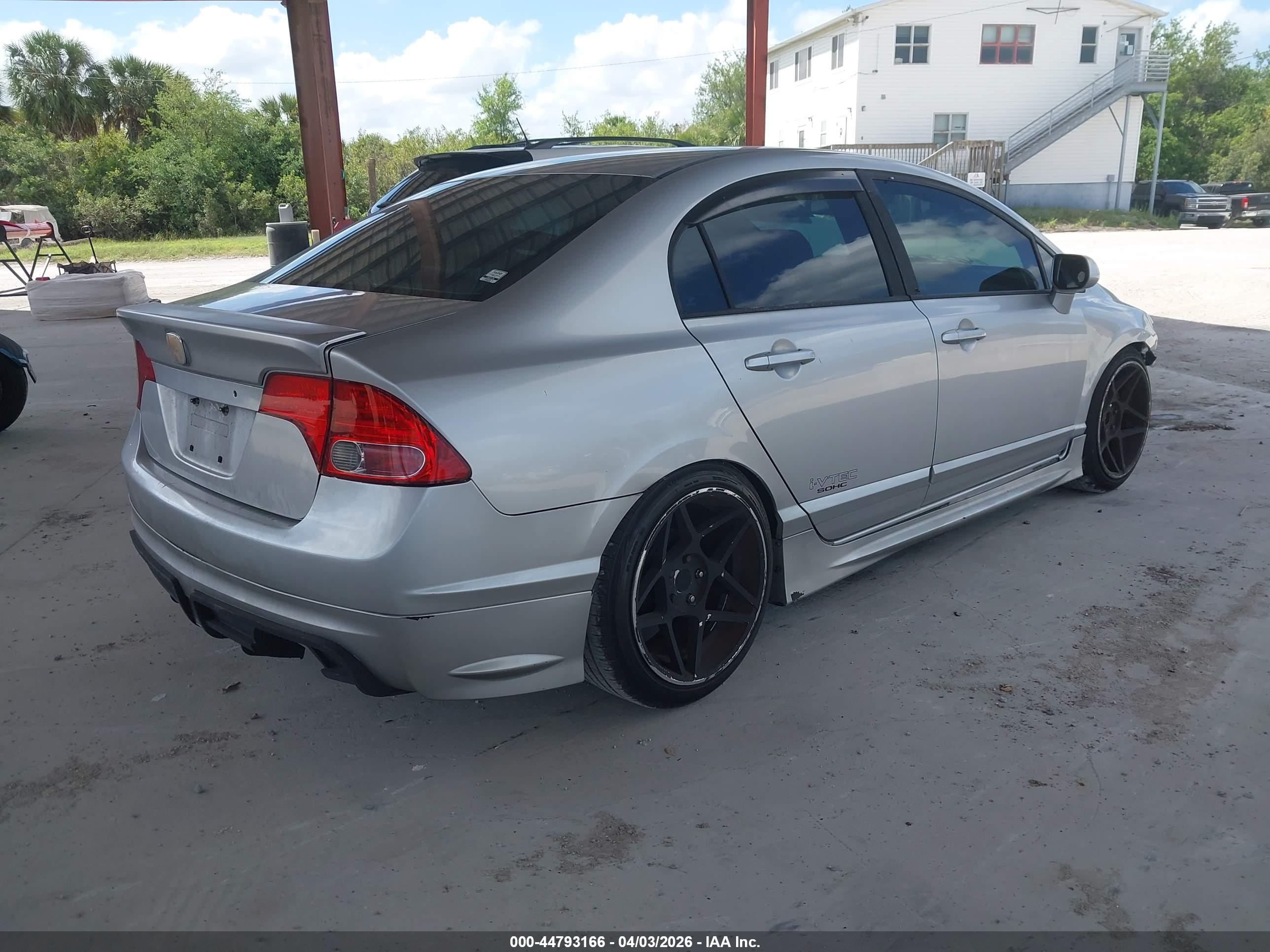HONDA CIVIC image 4