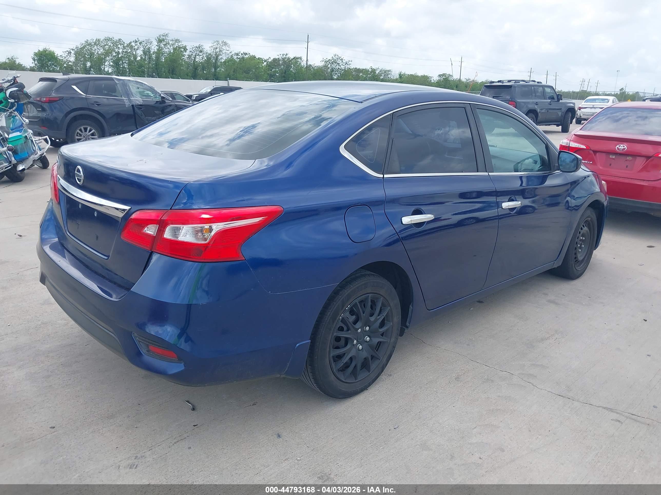 NISSAN SENTRA image 4