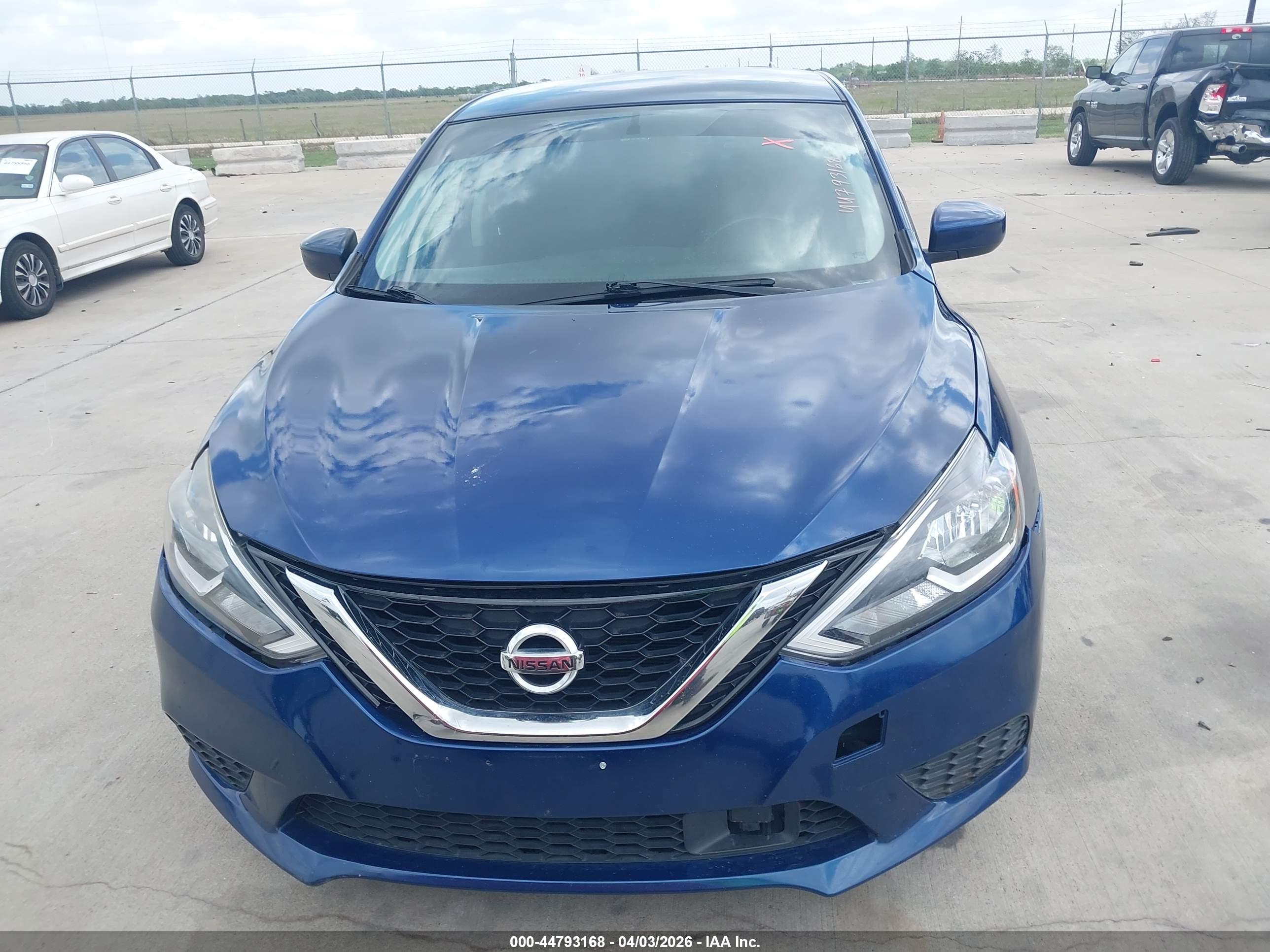 NISSAN SENTRA image 6
