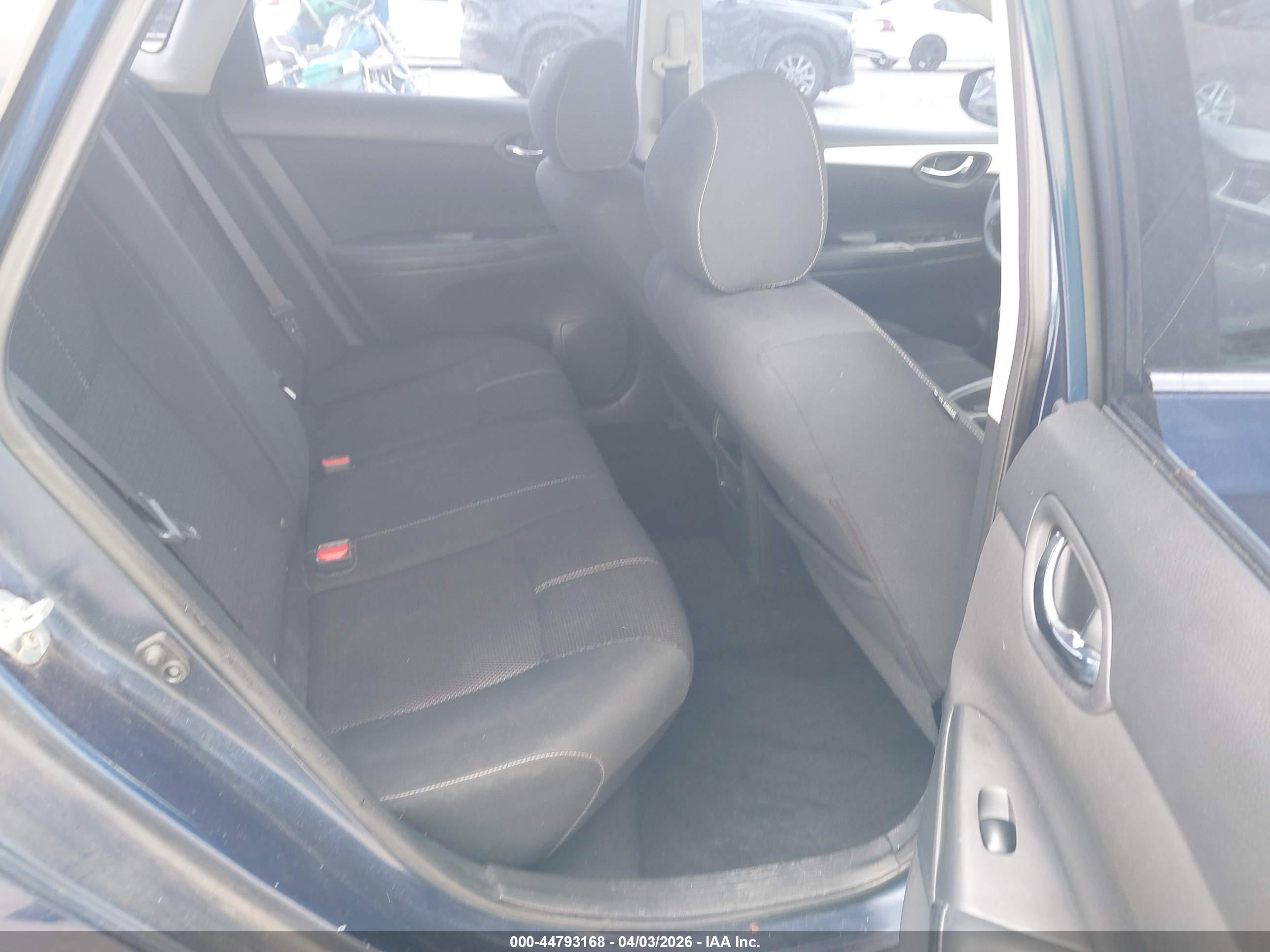 NISSAN SENTRA image 8
