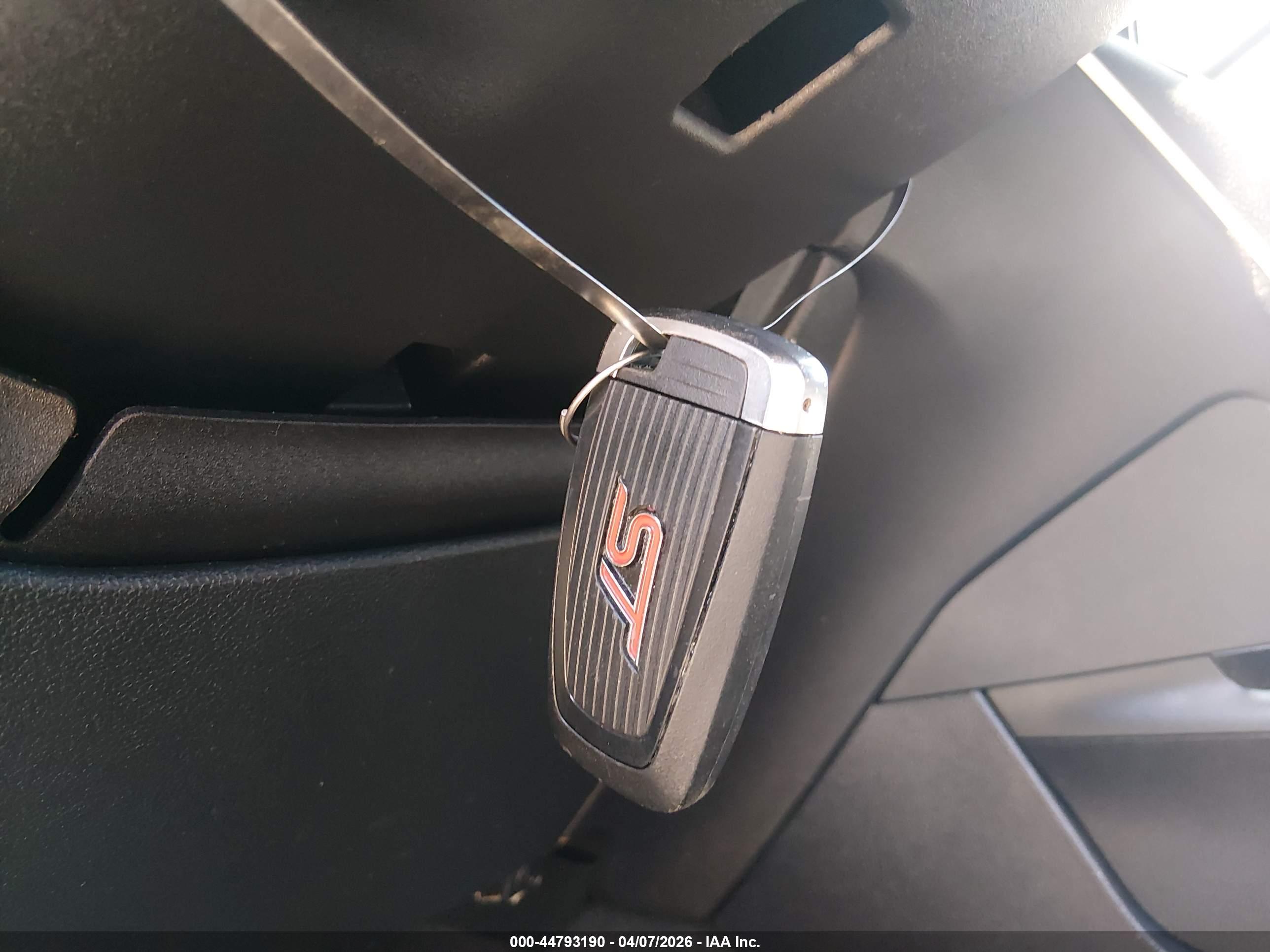 FORD EXPLORER image 11