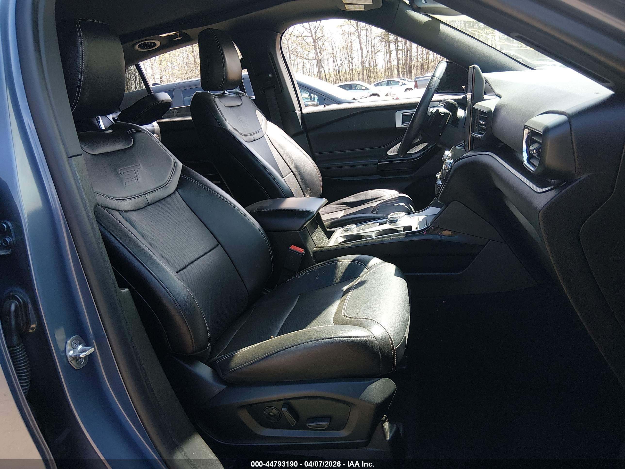 FORD EXPLORER image 5