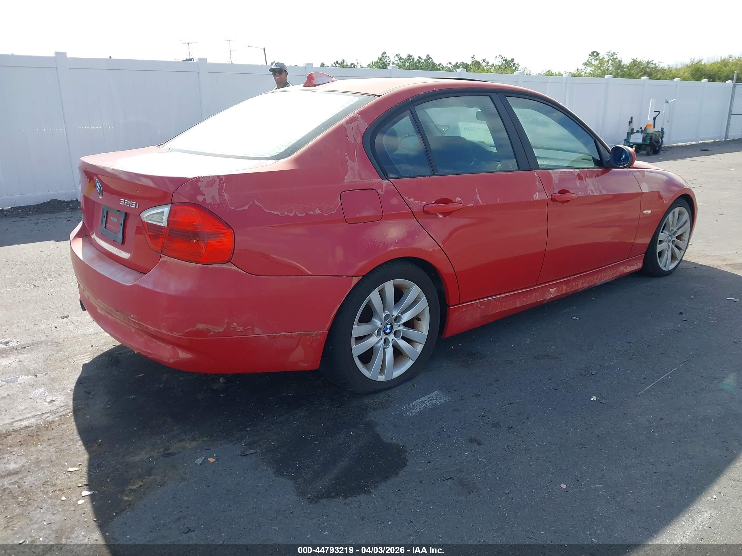 BMW 325I image 4
