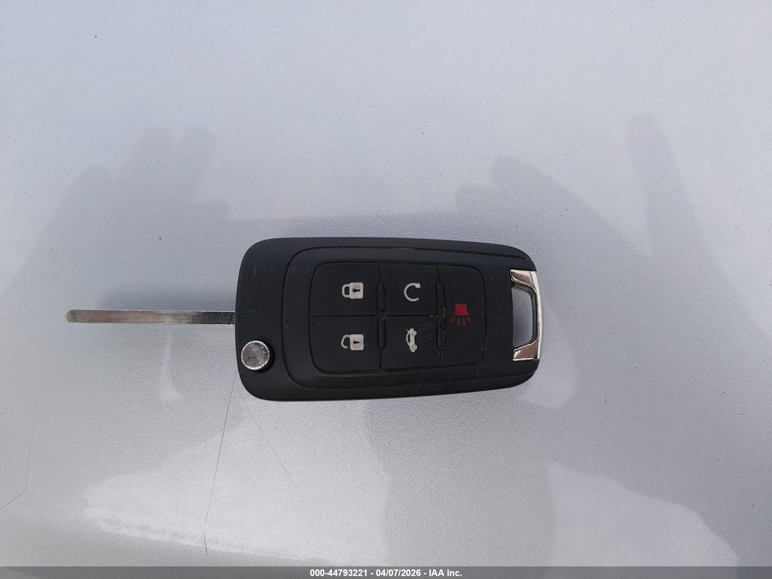 GMC TERRAIN image 11