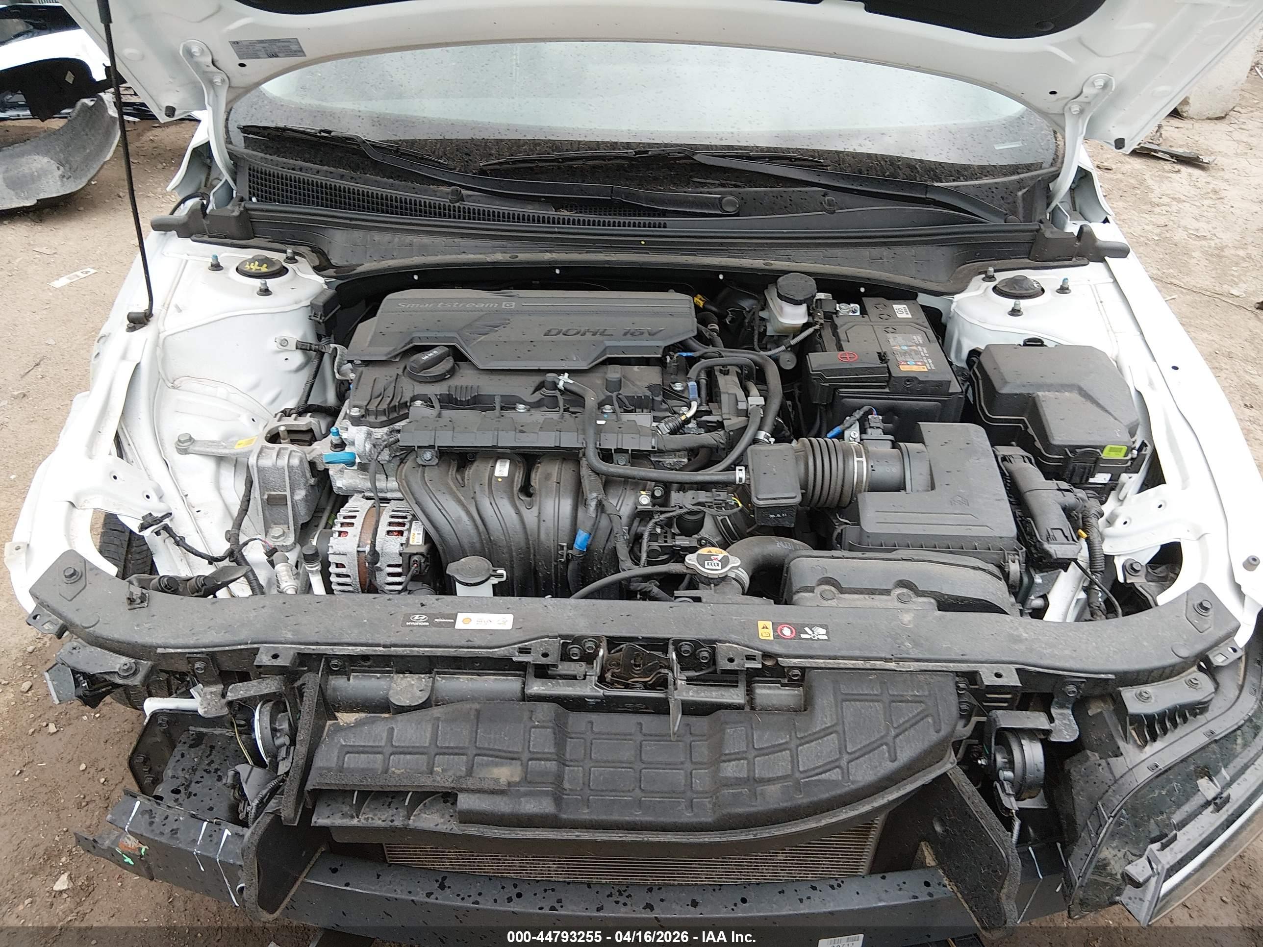 HYUNDAI ELANTRA image 10