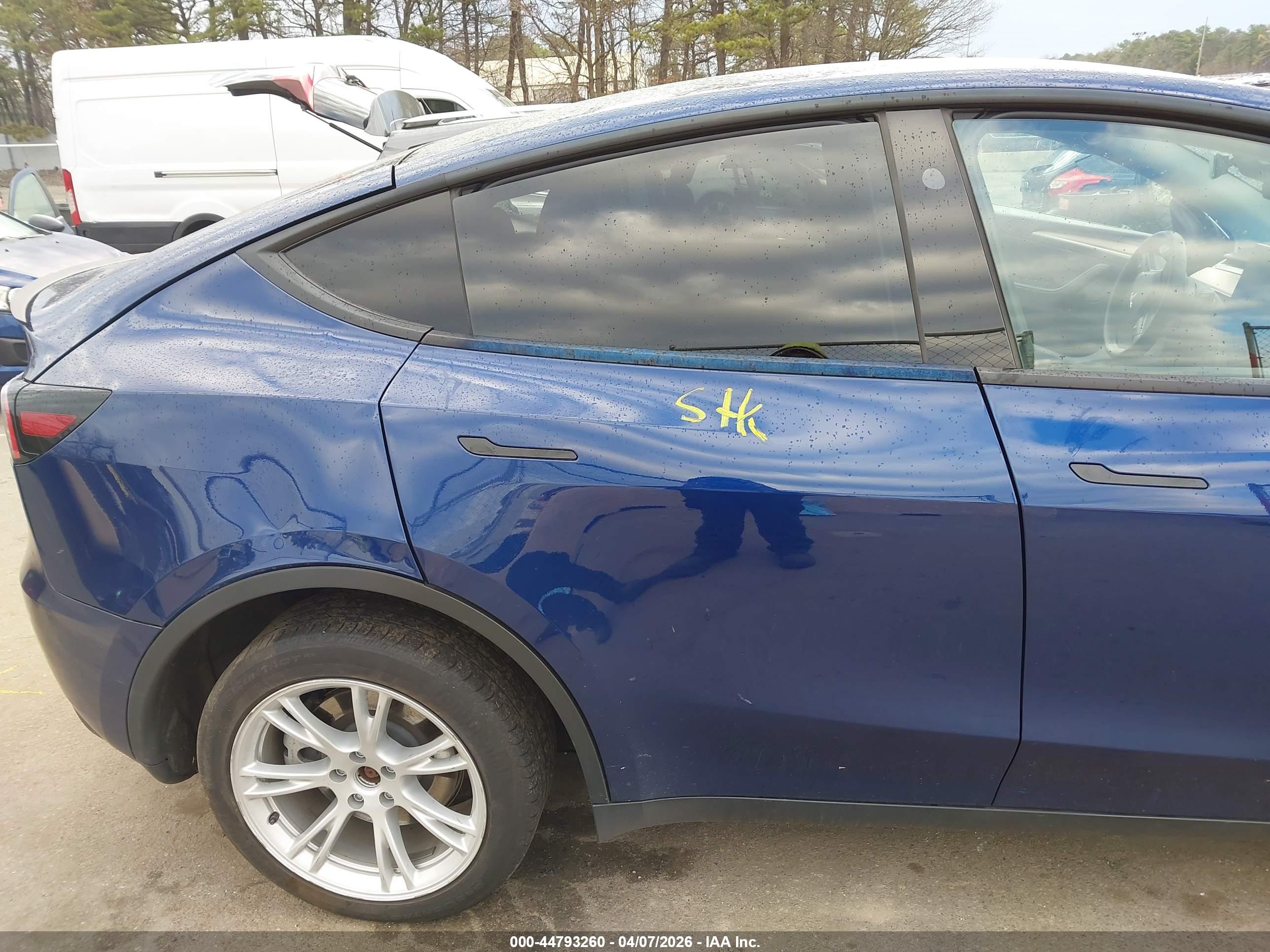 TESLA MODEL image 8