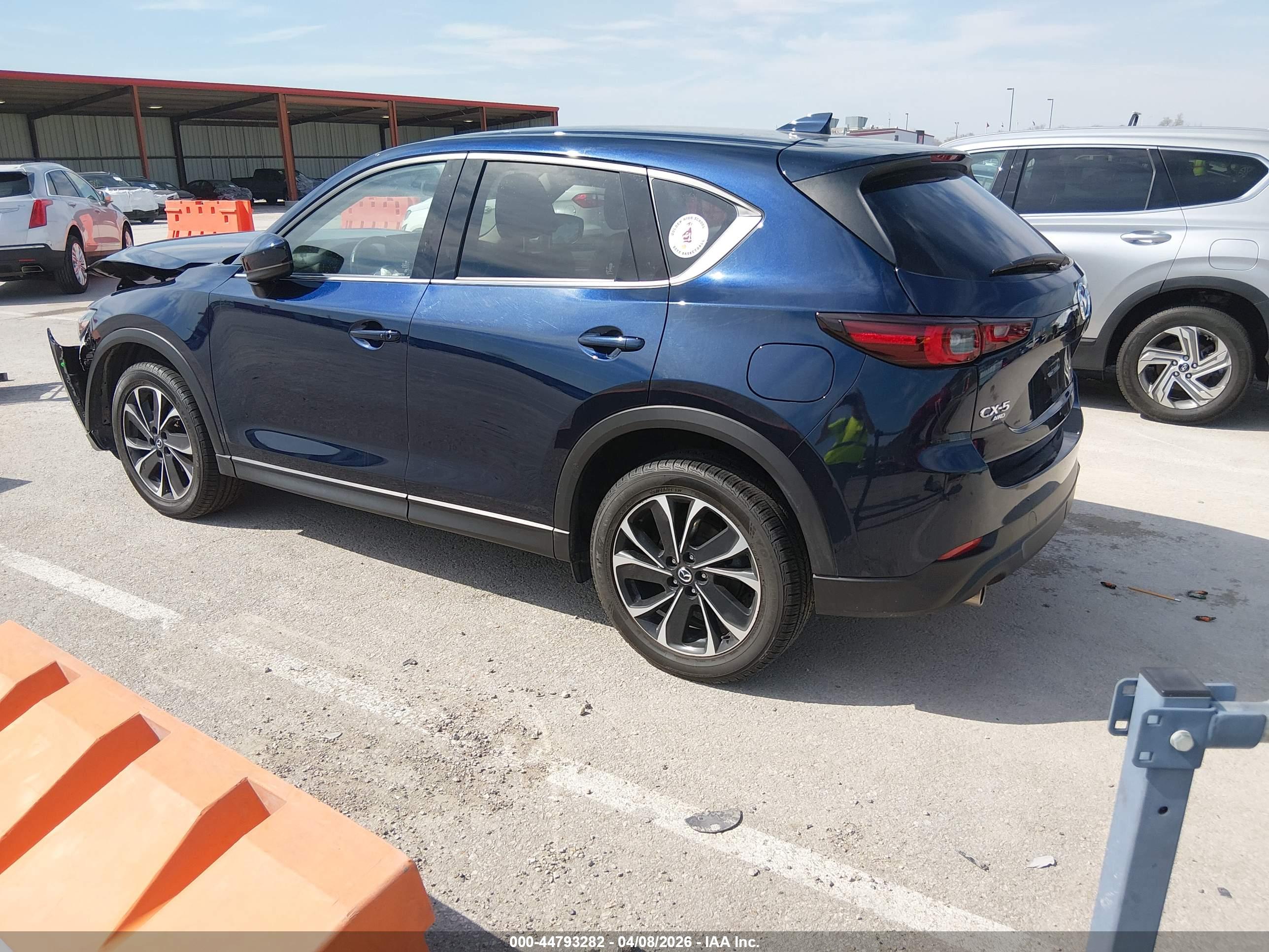 MAZDA CX-5 image 3