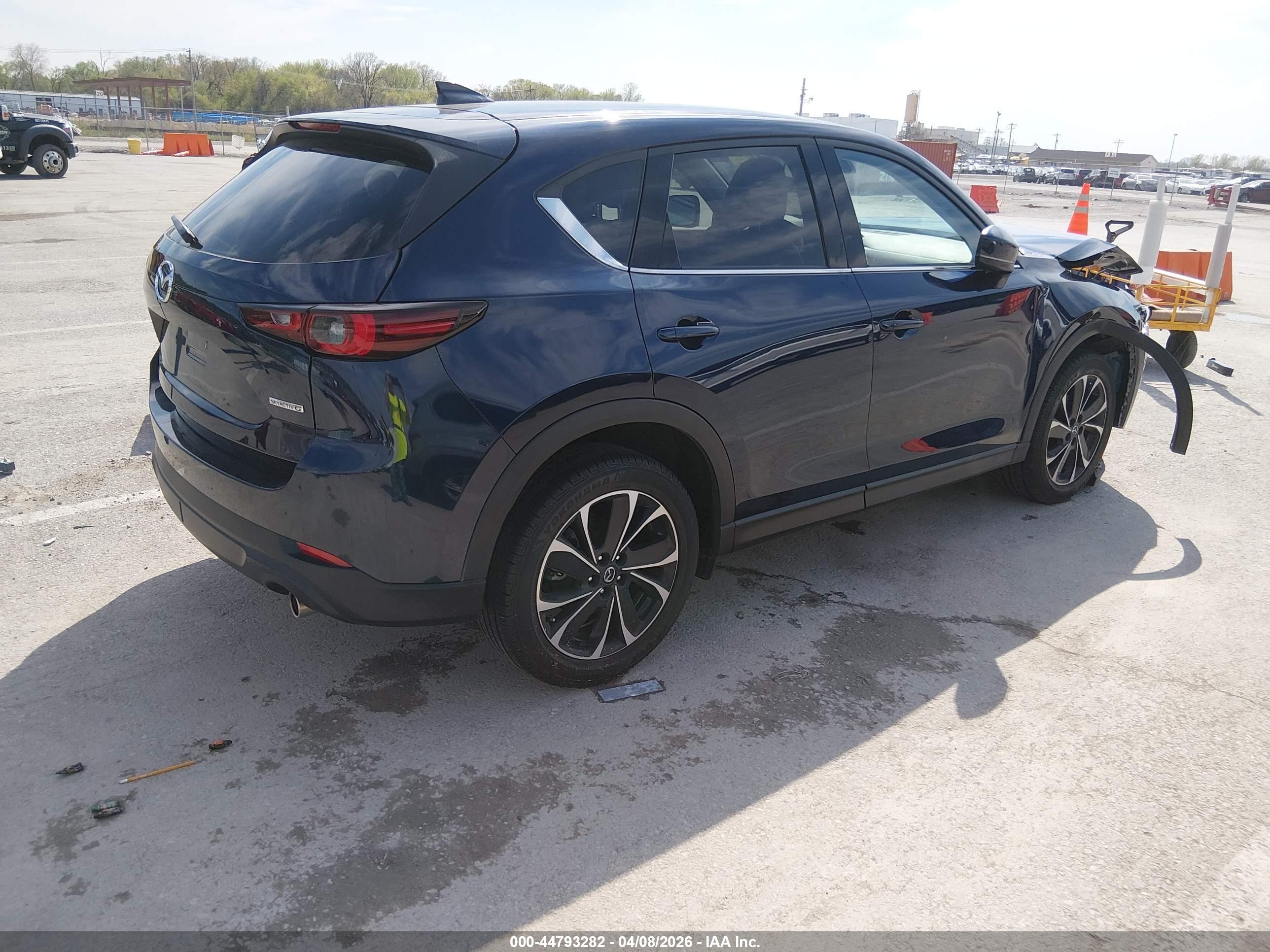 MAZDA CX-5 image 4